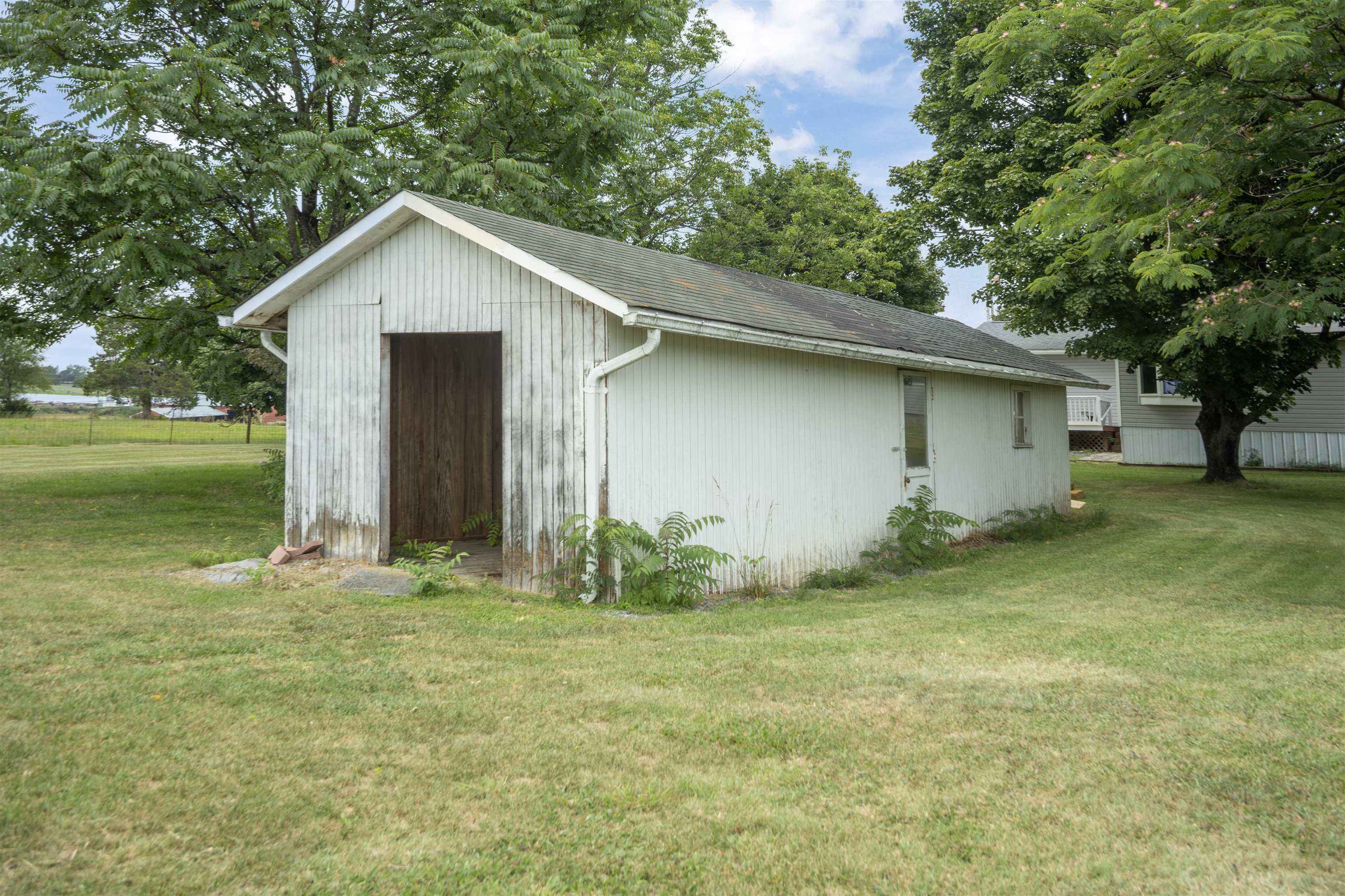 8180 NORTH VALLEY PIKE, ROCKINGHAM, Virginia 22802, 4 Bedrooms Bedrooms, ,2 BathroomsBathrooms,Residential,8180 NORTH VALLEY PIKE,680275 MLS # 680275 8180 NORTH VALLEY PIKE, ROCKINGHAM, Virginia 22802, 4 Bedrooms Bedrooms, ,2 BathroomsBathrooms,Residential,8180 NORTH VALLEY PIKE,680275 MLS # 680275
