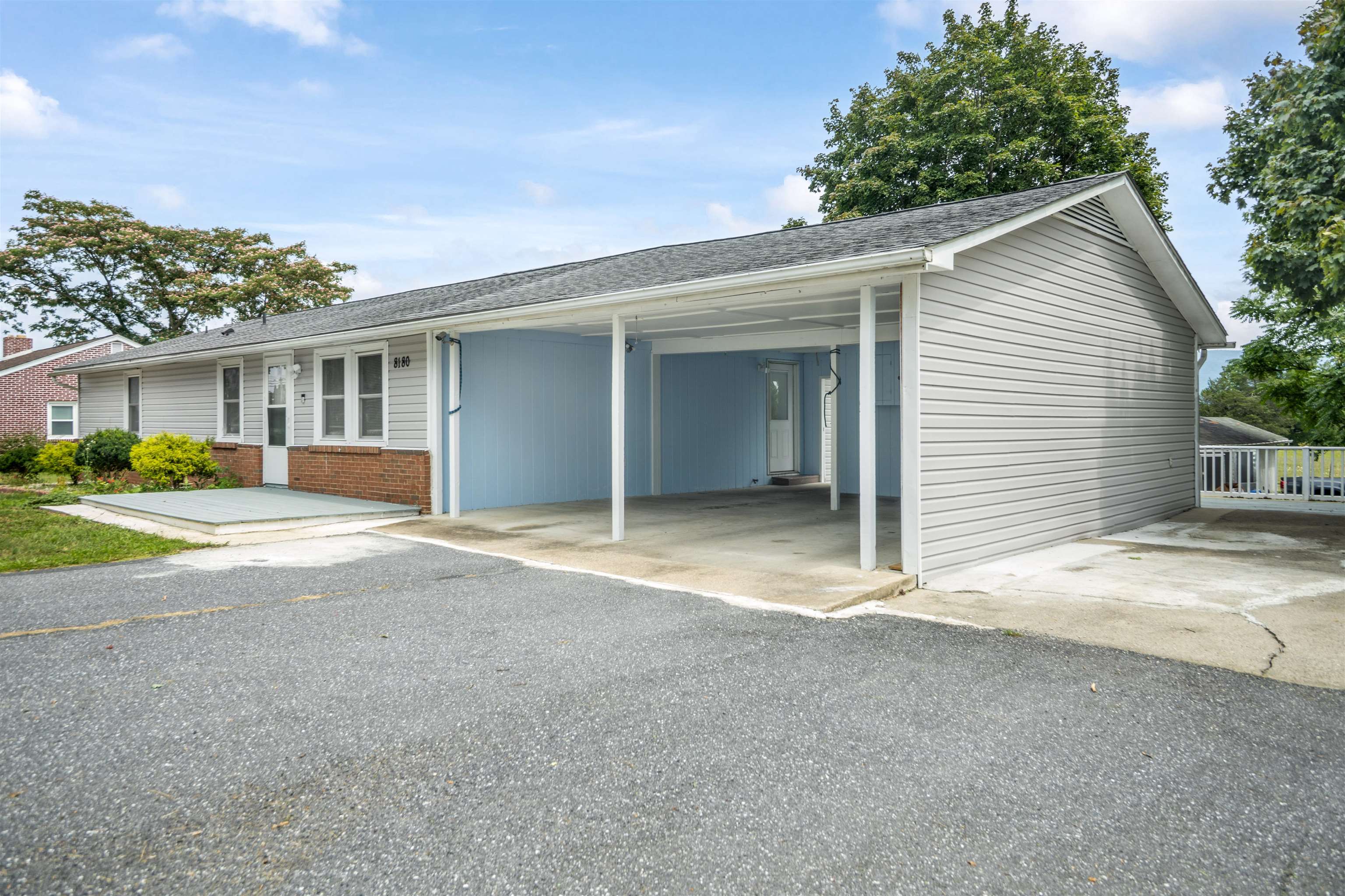 8180 NORTH VALLEY PIKE, ROCKINGHAM, Virginia 22802, 4 Bedrooms Bedrooms, ,2 BathroomsBathrooms,Residential,8180 NORTH VALLEY PIKE,680275 MLS # 680275 8180 NORTH VALLEY PIKE, ROCKINGHAM, Virginia 22802, 4 Bedrooms Bedrooms, ,2 BathroomsBathrooms,Residential,8180 NORTH VALLEY PIKE,680275 MLS # 680275