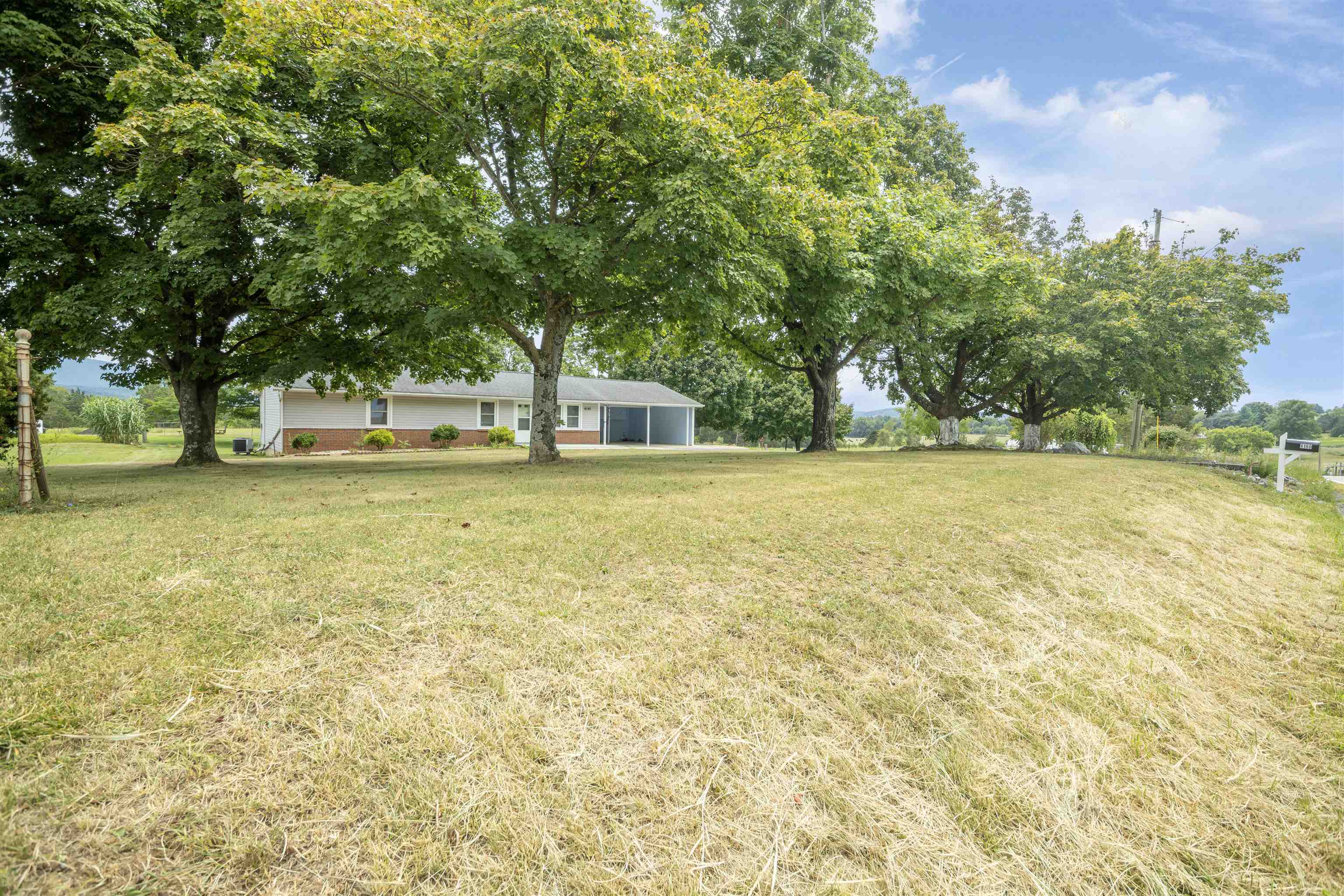8180 NORTH VALLEY PIKE, ROCKINGHAM, Virginia 22802, 4 Bedrooms Bedrooms, ,2 BathroomsBathrooms,Residential,8180 NORTH VALLEY PIKE,680275 MLS # 680275 8180 NORTH VALLEY PIKE, ROCKINGHAM, Virginia 22802, 4 Bedrooms Bedrooms, ,2 BathroomsBathrooms,Residential,8180 NORTH VALLEY PIKE,680275 MLS # 680275