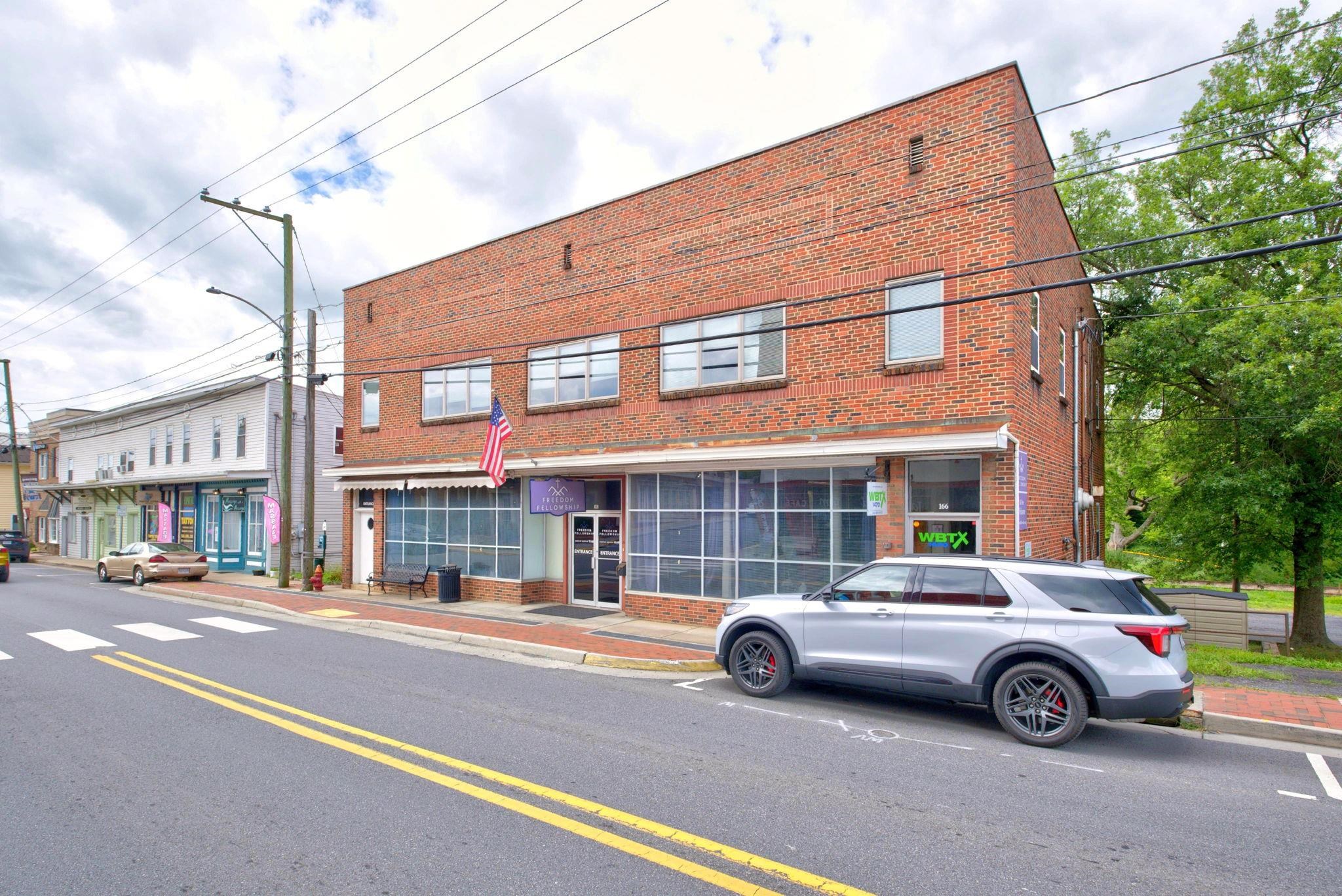 162-166 N MAIN ST, BROADWAY, Virginia 22815, ,Commercial,162-166 N MAIN ST,680295 MLS # 680295