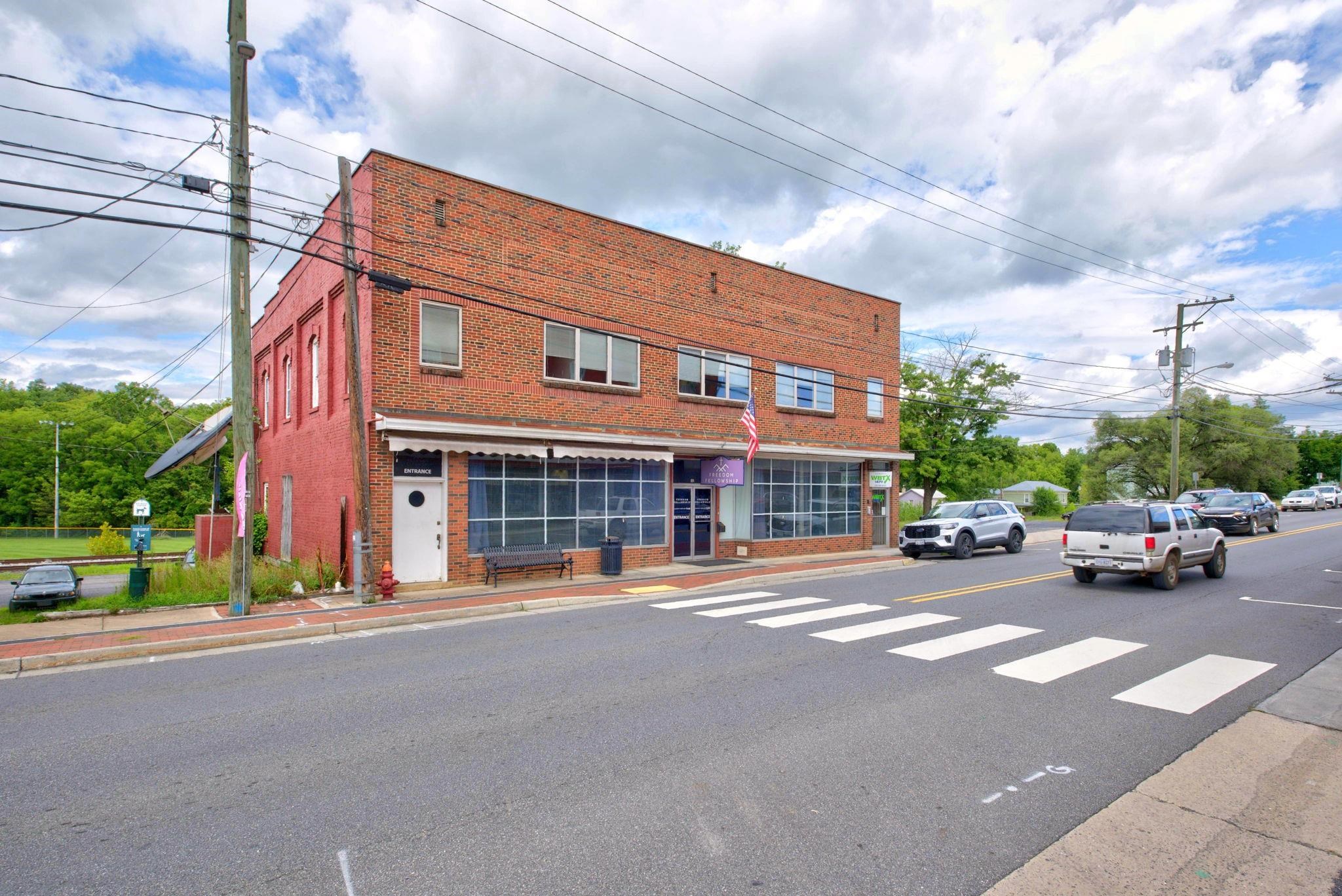162-166 N MAIN ST, BROADWAY, Virginia 22815, ,Commercial,162-166 N MAIN ST,680295 MLS # 680295