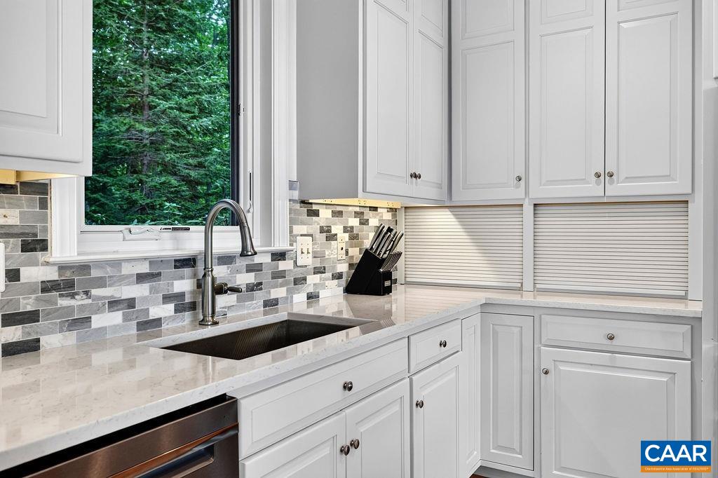 78 TIMBER RIDGE LN, WINTERGREEN RESORT, Virginia 22967, 5 Bedrooms Bedrooms, ,3 BathroomsBathrooms,Residential,78 TIMBER RIDGE LN,680204 MLS # 680204