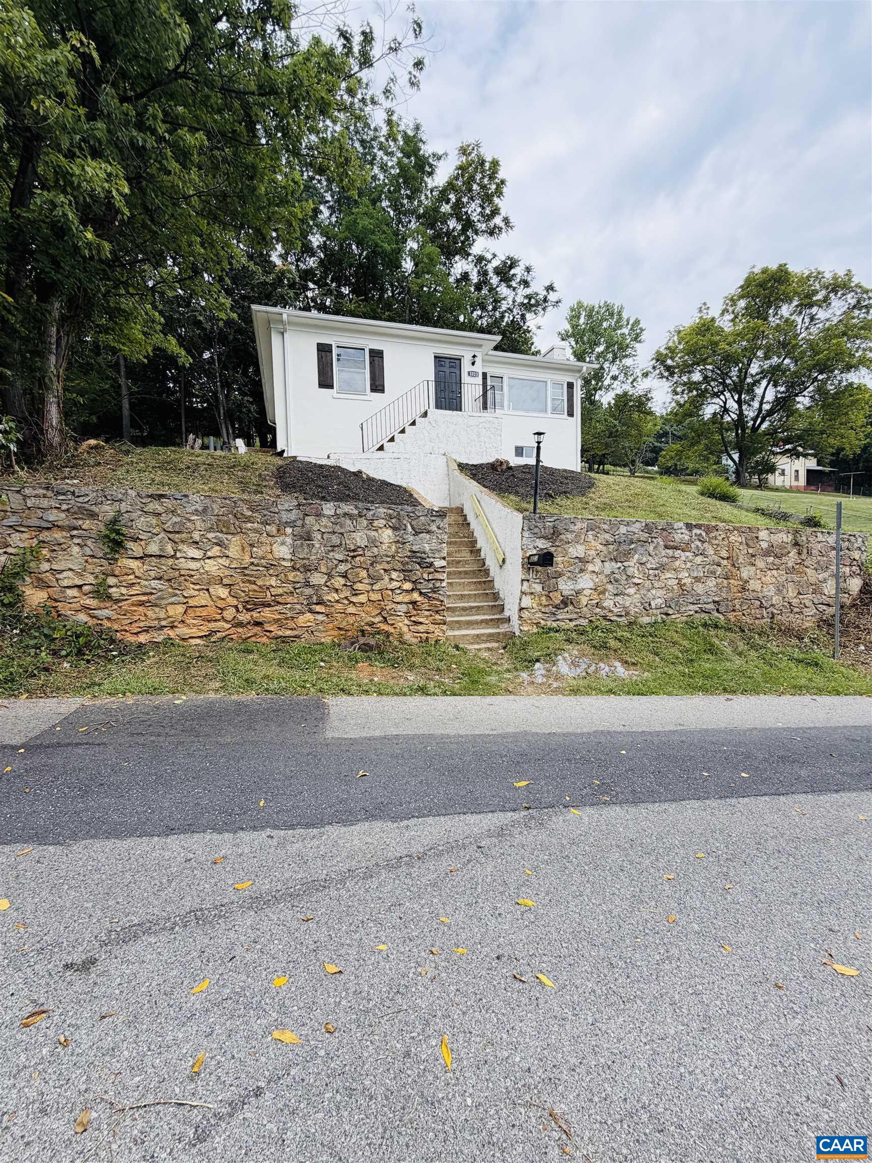 1323 JACKSON ST, STAUNTON, Virginia 24401, 4 Bedrooms Bedrooms, ,2 BathroomsBathrooms,Residential,Remodeled ranch walking distance to downtown!,1323 JACKSON ST,680276 MLS # 680276