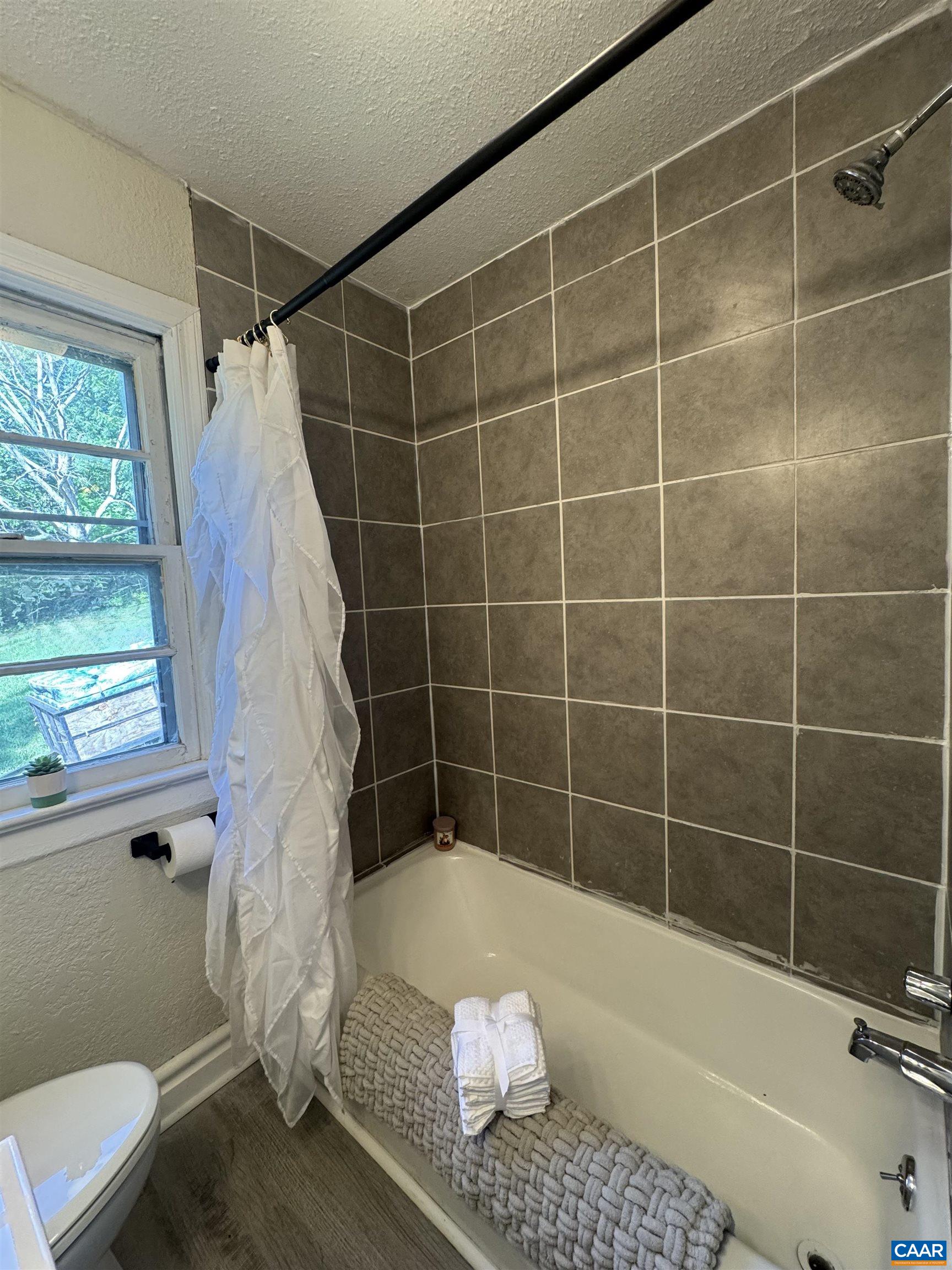 1323 JACKSON ST, STAUNTON, Virginia 24401, 4 Bedrooms Bedrooms, ,2 BathroomsBathrooms,Residential,Remodeled ranch walking distance to downtown!,1323 JACKSON ST,680276 MLS # 680276