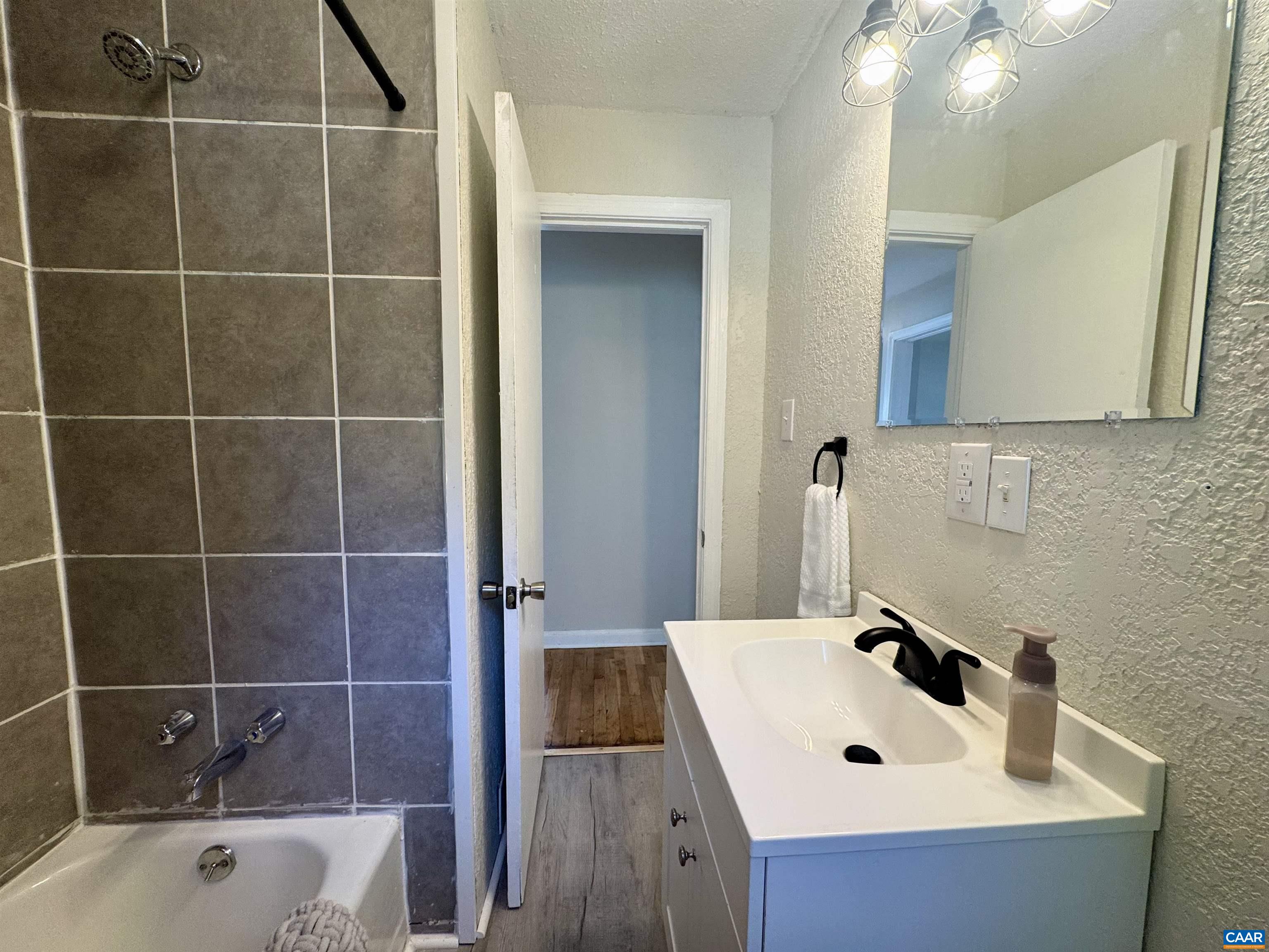 1323 JACKSON ST, STAUNTON, Virginia 24401, 4 Bedrooms Bedrooms, ,2 BathroomsBathrooms,Residential,Remodeled ranch walking distance to downtown!,1323 JACKSON ST,680276 MLS # 680276
