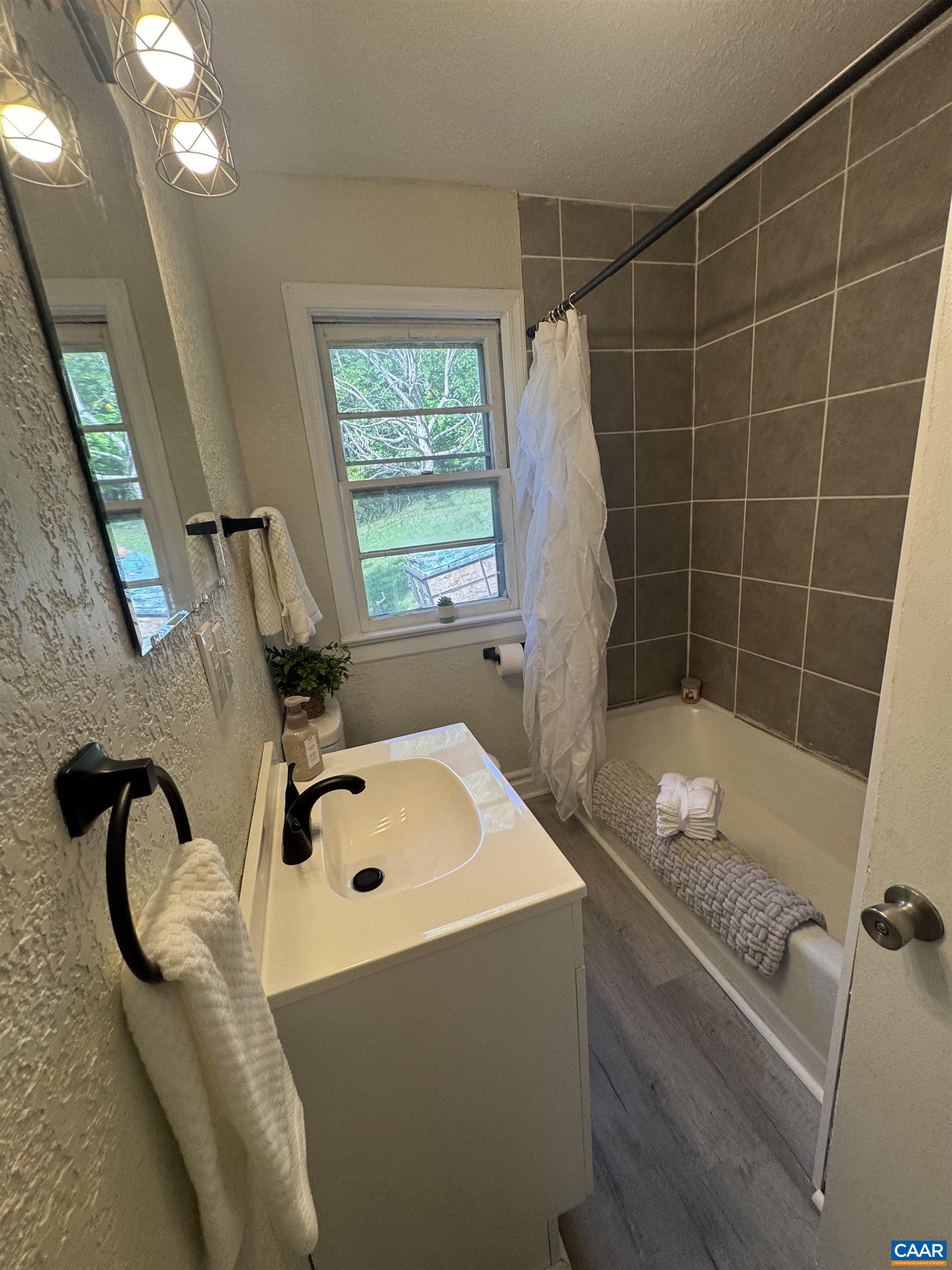 1323 JACKSON ST, STAUNTON, Virginia 24401, 4 Bedrooms Bedrooms, ,2 BathroomsBathrooms,Residential,Remodeled ranch walking distance to downtown!,1323 JACKSON ST,680276 MLS # 680276