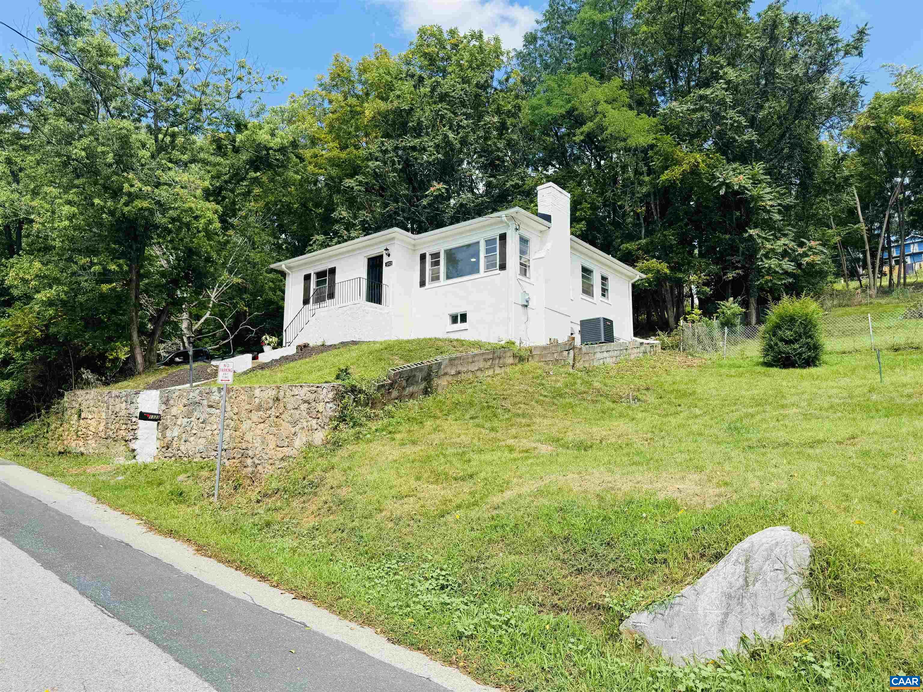 1323 JACKSON ST, STAUNTON, Virginia 24401, 4 Bedrooms Bedrooms, ,2 BathroomsBathrooms,Residential,Remodeled ranch walking distance to downtown!,1323 JACKSON ST,680276 MLS # 680276