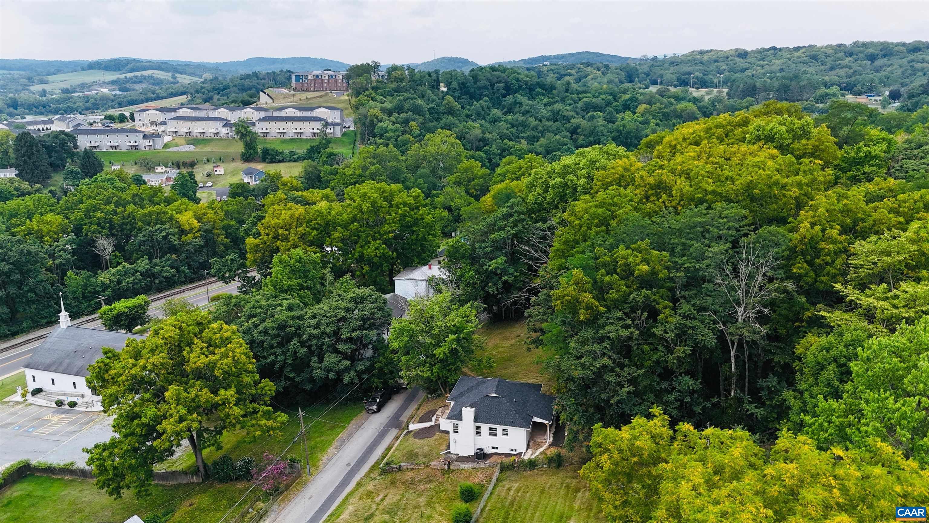 1323 JACKSON ST, STAUNTON, Virginia 24401, 4 Bedrooms Bedrooms, ,2 BathroomsBathrooms,Residential,Remodeled ranch walking distance to downtown!,1323 JACKSON ST,680276 MLS # 680276