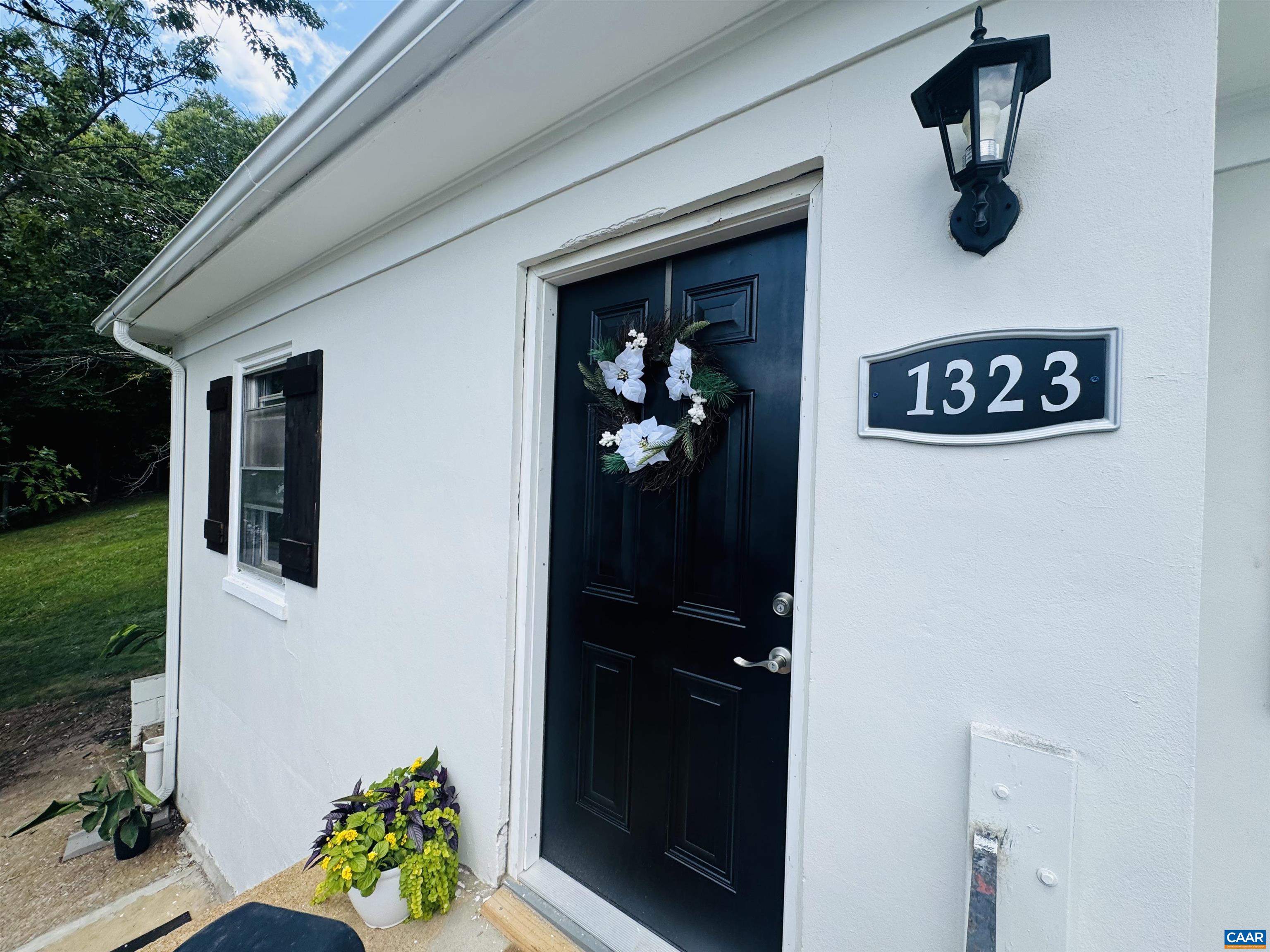 1323 JACKSON ST, STAUNTON, Virginia 24401, 4 Bedrooms Bedrooms, ,2 BathroomsBathrooms,Residential,Remodeled ranch walking distance to downtown!,1323 JACKSON ST,680276 MLS # 680276