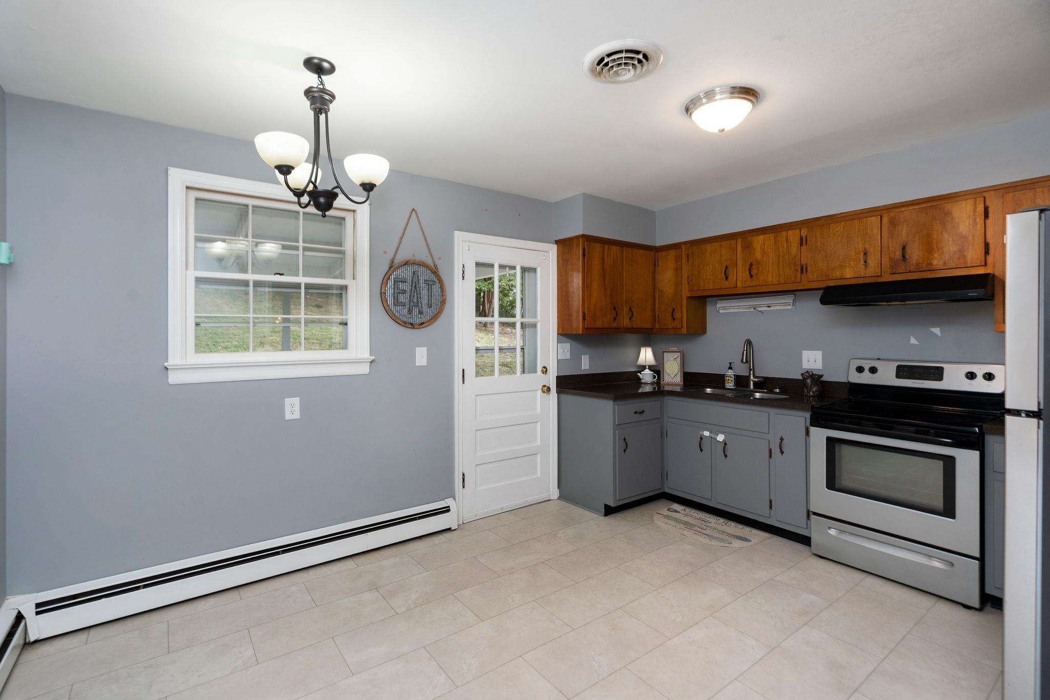 906 RIDGECREST CIR, STAUNTON, Virginia 24401, 4 Bedrooms Bedrooms, ,2 BathroomsBathrooms,Residential,906 RIDGECREST CIR,680277 MLS # 680277 906 RIDGECREST CIR, STAUNTON, Virginia 24401, 4 Bedrooms Bedrooms, ,2 BathroomsBathrooms,Residential,906 RIDGECREST CIR,680277 MLS # 680277
