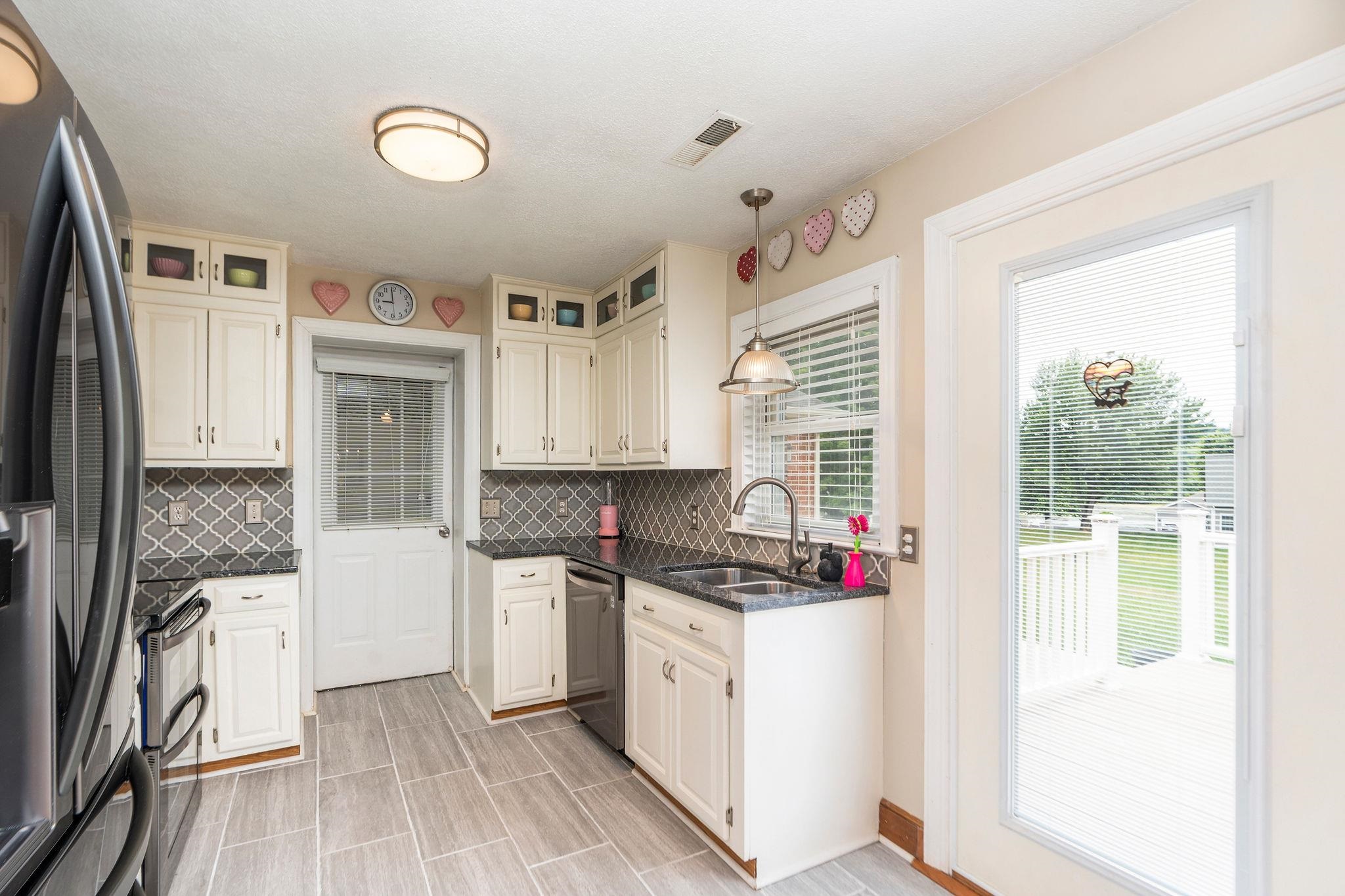 409 STEELES FORT RD, RAPHINE, Virginia 24472, 3 Bedrooms Bedrooms, ,4 BathroomsBathrooms,Residential,409 STEELES FORT RD,680283 MLS # 680283 409 STEELES FORT RD, RAPHINE, Virginia 24472, 3 Bedrooms Bedrooms, ,4 BathroomsBathrooms,Residential,409 STEELES FORT RD,680283 MLS # 680283