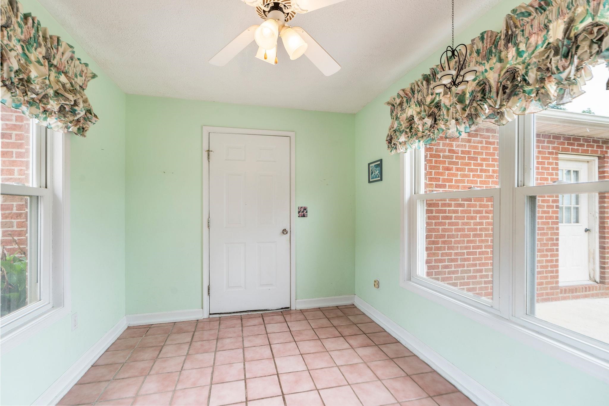 409 STEELES FORT RD, RAPHINE, Virginia 24472, 3 Bedrooms Bedrooms, ,4 BathroomsBathrooms,Residential,409 STEELES FORT RD,680283 MLS # 680283 409 STEELES FORT RD, RAPHINE, Virginia 24472, 3 Bedrooms Bedrooms, ,4 BathroomsBathrooms,Residential,409 STEELES FORT RD,680283 MLS # 680283