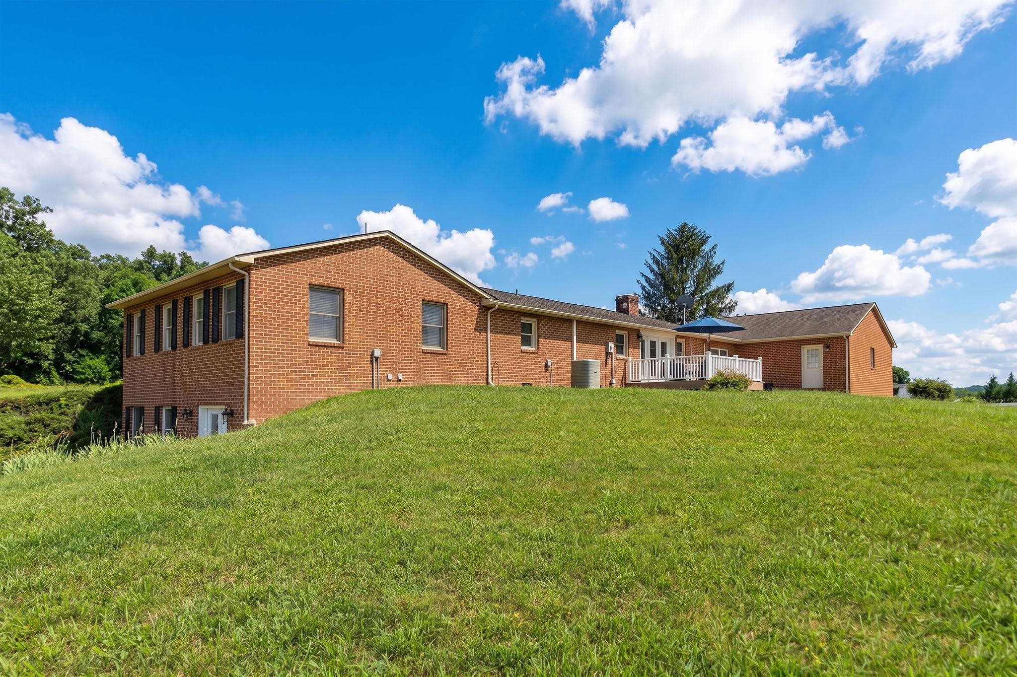 409 STEELES FORT RD, RAPHINE, Virginia 24472, 3 Bedrooms Bedrooms, ,4 BathroomsBathrooms,Residential,409 STEELES FORT RD,680283 MLS # 680283 409 STEELES FORT RD, RAPHINE, Virginia 24472, 3 Bedrooms Bedrooms, ,4 BathroomsBathrooms,Residential,409 STEELES FORT RD,680283 MLS # 680283