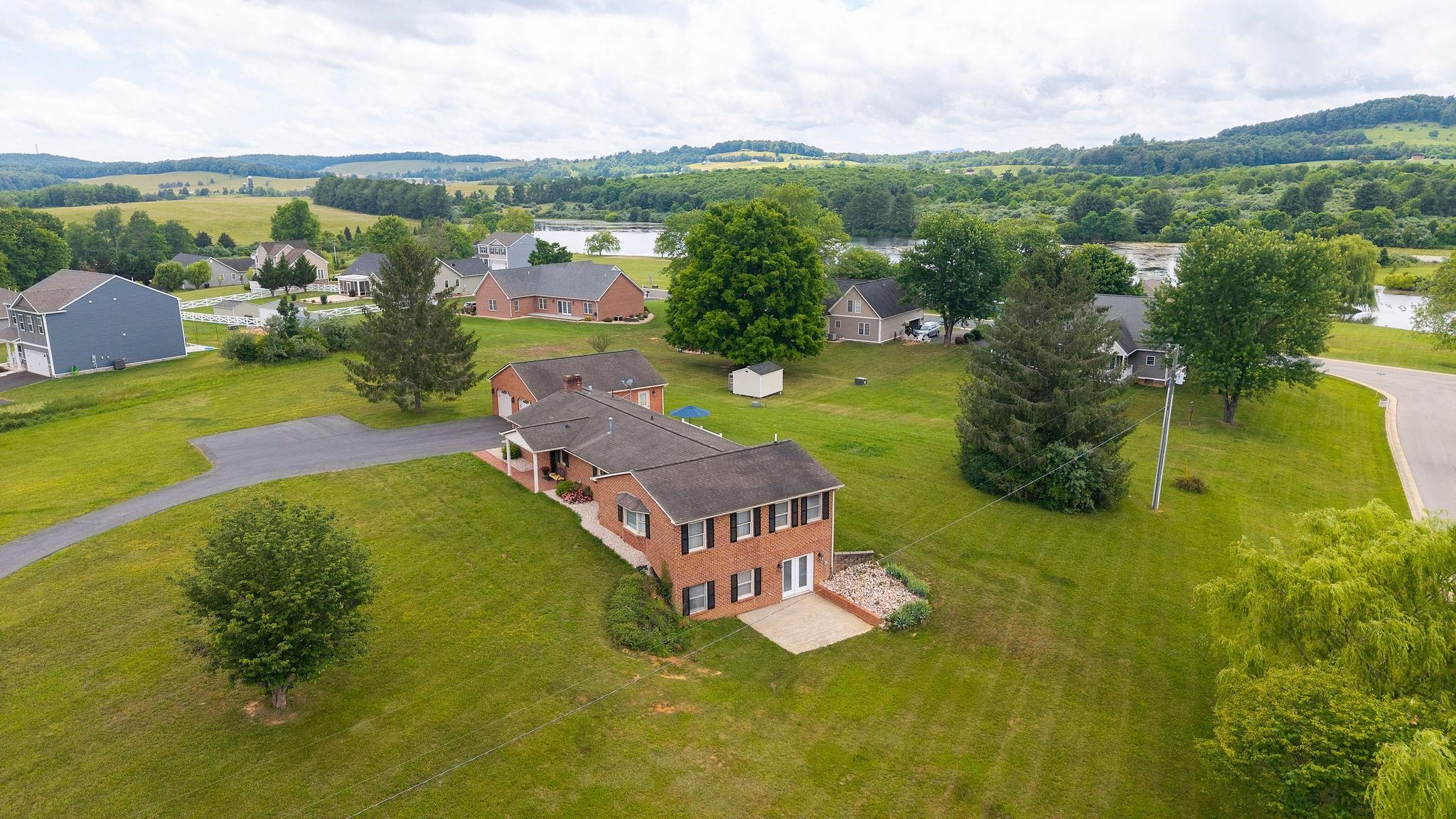 409 STEELES FORT RD, RAPHINE, Virginia 24472, 3 Bedrooms Bedrooms, ,4 BathroomsBathrooms,Residential,409 STEELES FORT RD,680283 MLS # 680283