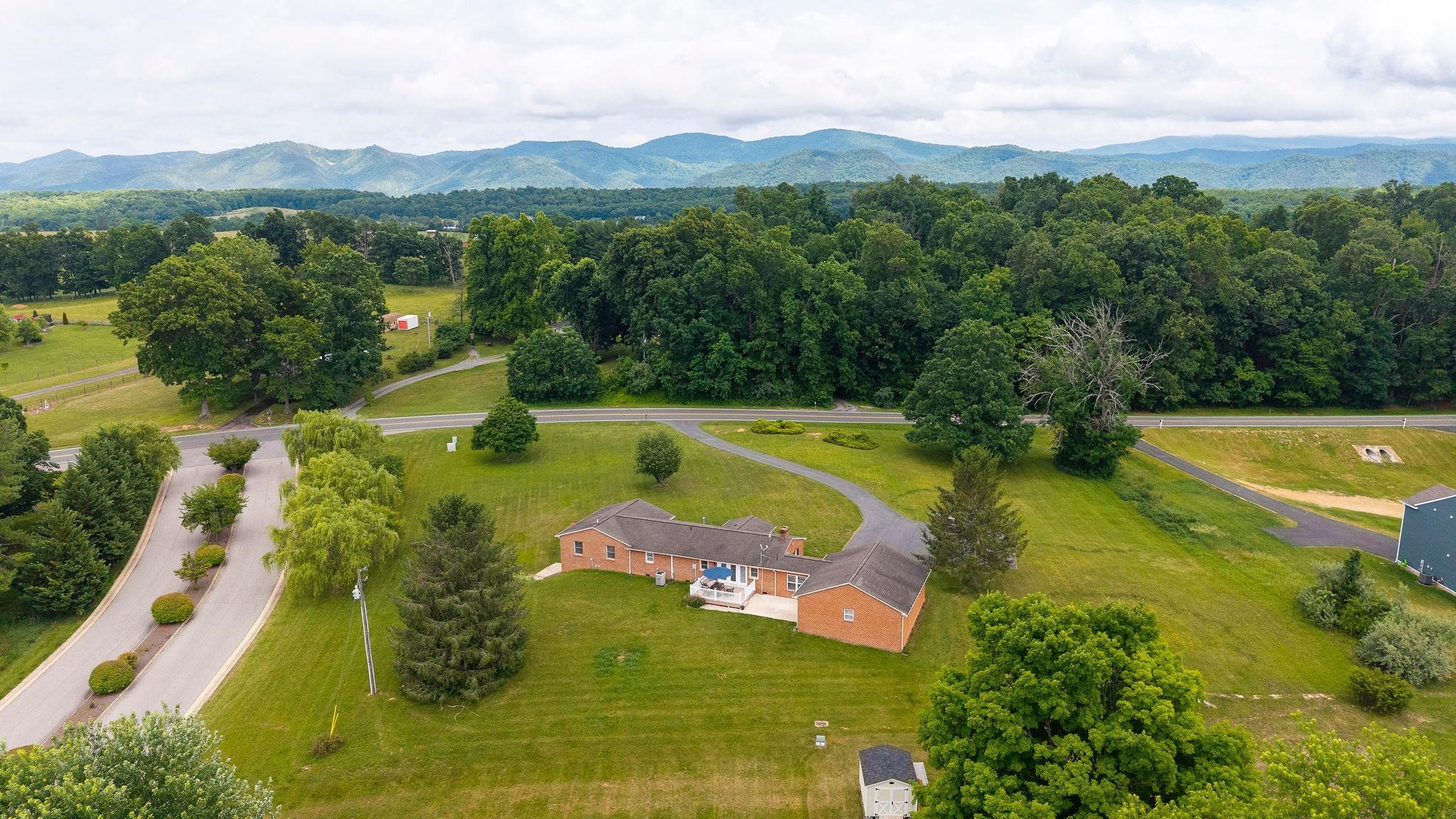 409 STEELES FORT RD, RAPHINE, Virginia 24472, 3 Bedrooms Bedrooms, ,4 BathroomsBathrooms,Residential,409 STEELES FORT RD,680283 MLS # 680283 409 STEELES FORT RD, RAPHINE, Virginia 24472, 3 Bedrooms Bedrooms, ,4 BathroomsBathrooms,Residential,409 STEELES FORT RD,680283 MLS # 680283