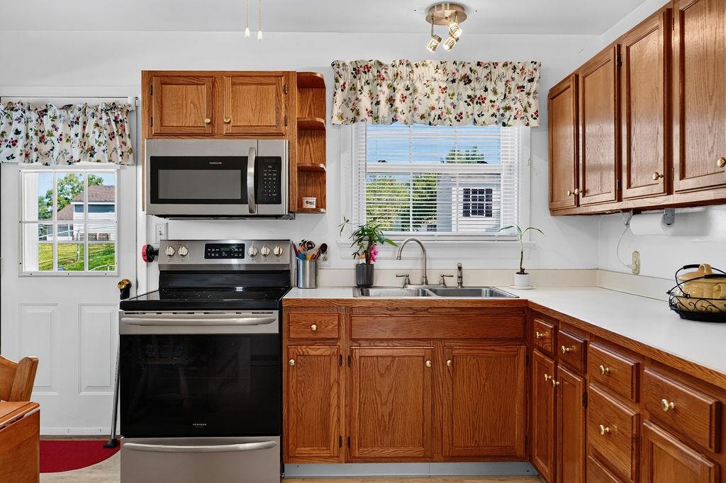 131 EDWARD AVE, WAYNESBORO, Virginia 22980, 3 Bedrooms Bedrooms, ,1 BathroomBathrooms,Residential,131 EDWARD AVE,680286 MLS # 680286 131 EDWARD AVE, WAYNESBORO, Virginia 22980, 3 Bedrooms Bedrooms, ,1 BathroomBathrooms,Residential,131 EDWARD AVE,680286 MLS # 680286