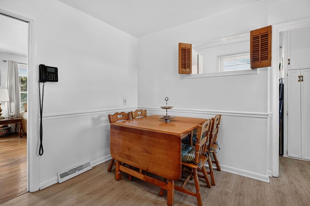 131 EDWARD AVE, WAYNESBORO, Virginia 22980, 3 Bedrooms Bedrooms, ,1 BathroomBathrooms,Residential,131 EDWARD AVE,680286 MLS # 680286 131 EDWARD AVE, WAYNESBORO, Virginia 22980, 3 Bedrooms Bedrooms, ,1 BathroomBathrooms,Residential,131 EDWARD AVE,680286 MLS # 680286