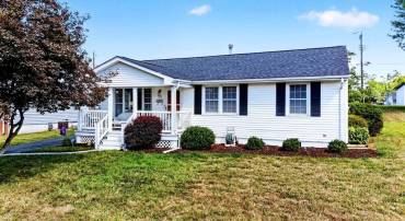 131 EDWARD AVE, WAYNESBORO, Virginia 22980, 3 Bedrooms Bedrooms, ,1 BathroomBathrooms,Residential,131 EDWARD AVE,680286 MLS # 680286
