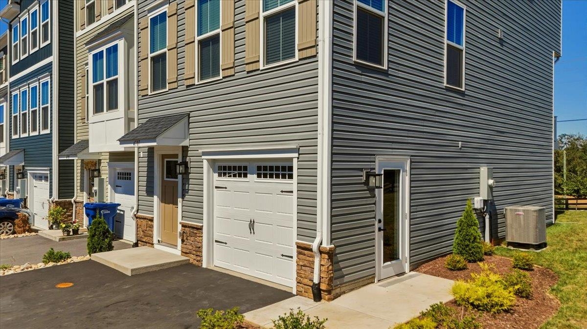 4707 DRYSDALE ST, ROCKINGHAM, Virginia 22801, 3 Bedrooms Bedrooms, ,2 BathroomsBathrooms,Residential,4707 DRYSDALE ST,680289 MLS # 680289 4707 DRYSDALE ST, ROCKINGHAM, Virginia 22801, 3 Bedrooms Bedrooms, ,2 BathroomsBathrooms,Residential,4707 DRYSDALE ST,680289 MLS # 680289