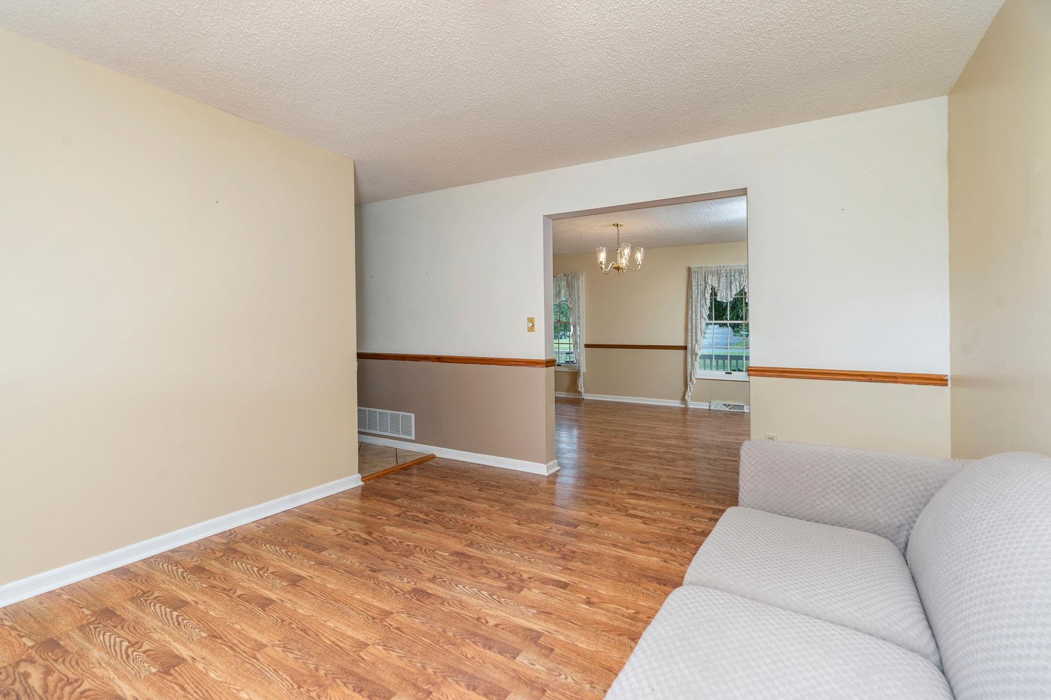 39 CRANBERRY DR, STUARTS DRAFT, Virginia 24477, 3 Bedrooms Bedrooms, ,2 BathroomsBathrooms,Residential,39 CRANBERRY DR,680299 MLS # 680299 39 CRANBERRY DR, STUARTS DRAFT, Virginia 24477, 3 Bedrooms Bedrooms, ,2 BathroomsBathrooms,Residential,39 CRANBERRY DR,680299 MLS # 680299