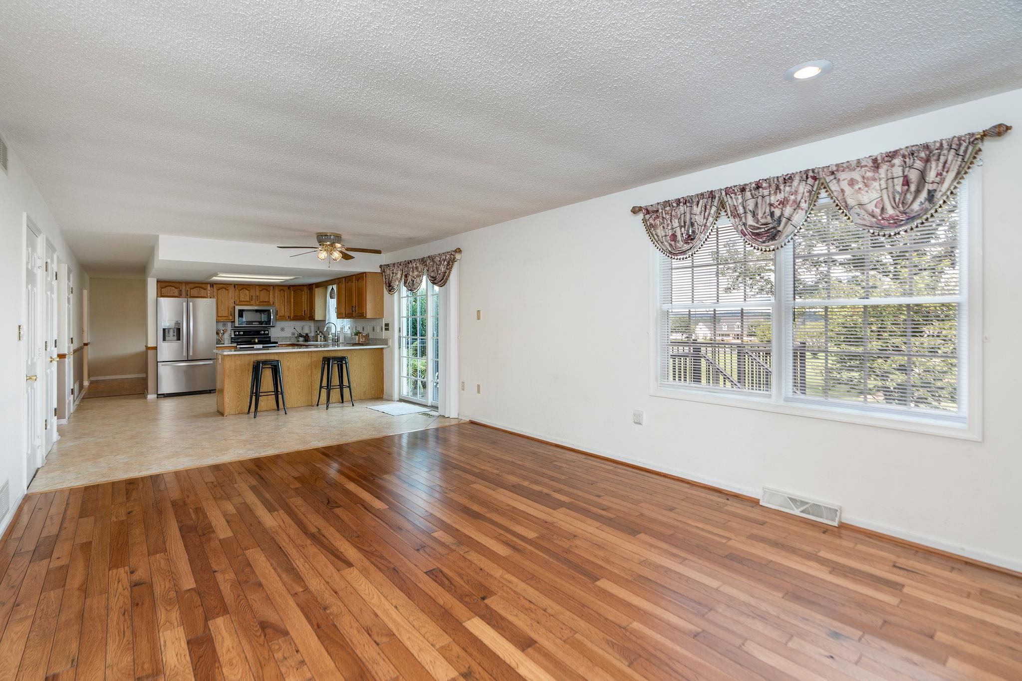 39 CRANBERRY DR, STUARTS DRAFT, Virginia 24477, 3 Bedrooms Bedrooms, ,2 BathroomsBathrooms,Residential,39 CRANBERRY DR,680299 MLS # 680299 39 CRANBERRY DR, STUARTS DRAFT, Virginia 24477, 3 Bedrooms Bedrooms, ,2 BathroomsBathrooms,Residential,39 CRANBERRY DR,680299 MLS # 680299