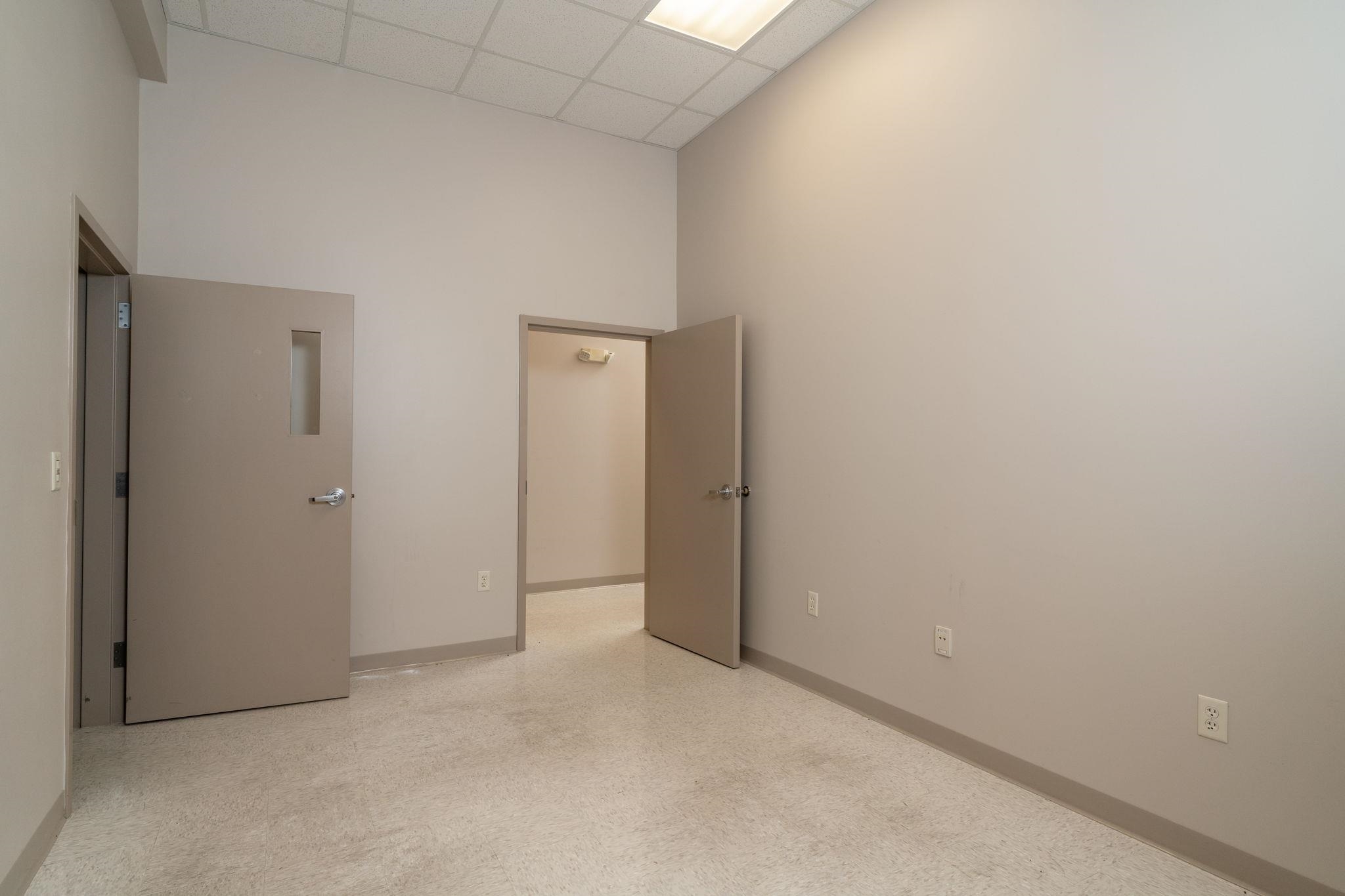 16 GOSNELL CROSSING, STAUNTON, Virginia 24401, ,Commercial,16 GOSNELL CROSSING,667308 MLS # 667308 16 GOSNELL CROSSING, STAUNTON, Virginia 24401, ,Commercial,16 GOSNELL CROSSING,667308 MLS # 667308