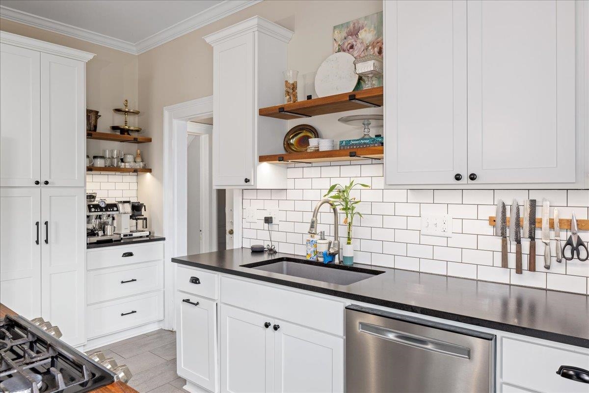 119 POINTS ST, STAUNTON, Virginia 24401, 4 Bedrooms Bedrooms, ,3 BathroomsBathrooms,Residential,119 POINTS ST,677640 MLS # 677640 119 POINTS ST, STAUNTON, Virginia 24401, 4 Bedrooms Bedrooms, ,3 BathroomsBathrooms,Residential,119 POINTS ST,677640 MLS # 677640