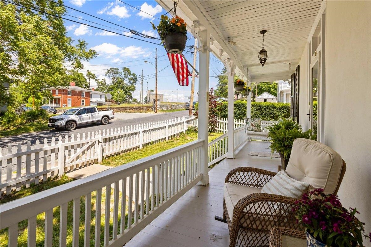 119 POINTS ST, STAUNTON, Virginia 24401, 4 Bedrooms Bedrooms, ,3 BathroomsBathrooms,Residential,119 POINTS ST,677640 MLS # 677640 119 POINTS ST, STAUNTON, Virginia 24401, 4 Bedrooms Bedrooms, ,3 BathroomsBathrooms,Residential,119 POINTS ST,677640 MLS # 677640