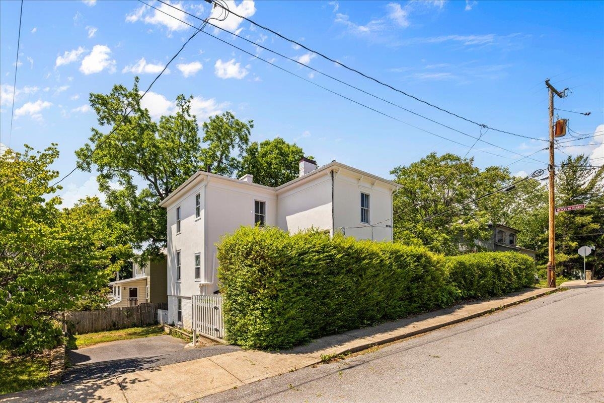 119 POINTS ST, STAUNTON, Virginia 24401, 4 Bedrooms Bedrooms, ,3 BathroomsBathrooms,Residential,119 POINTS ST,677640 MLS # 677640 119 POINTS ST, STAUNTON, Virginia 24401, 4 Bedrooms Bedrooms, ,3 BathroomsBathrooms,Residential,119 POINTS ST,677640 MLS # 677640