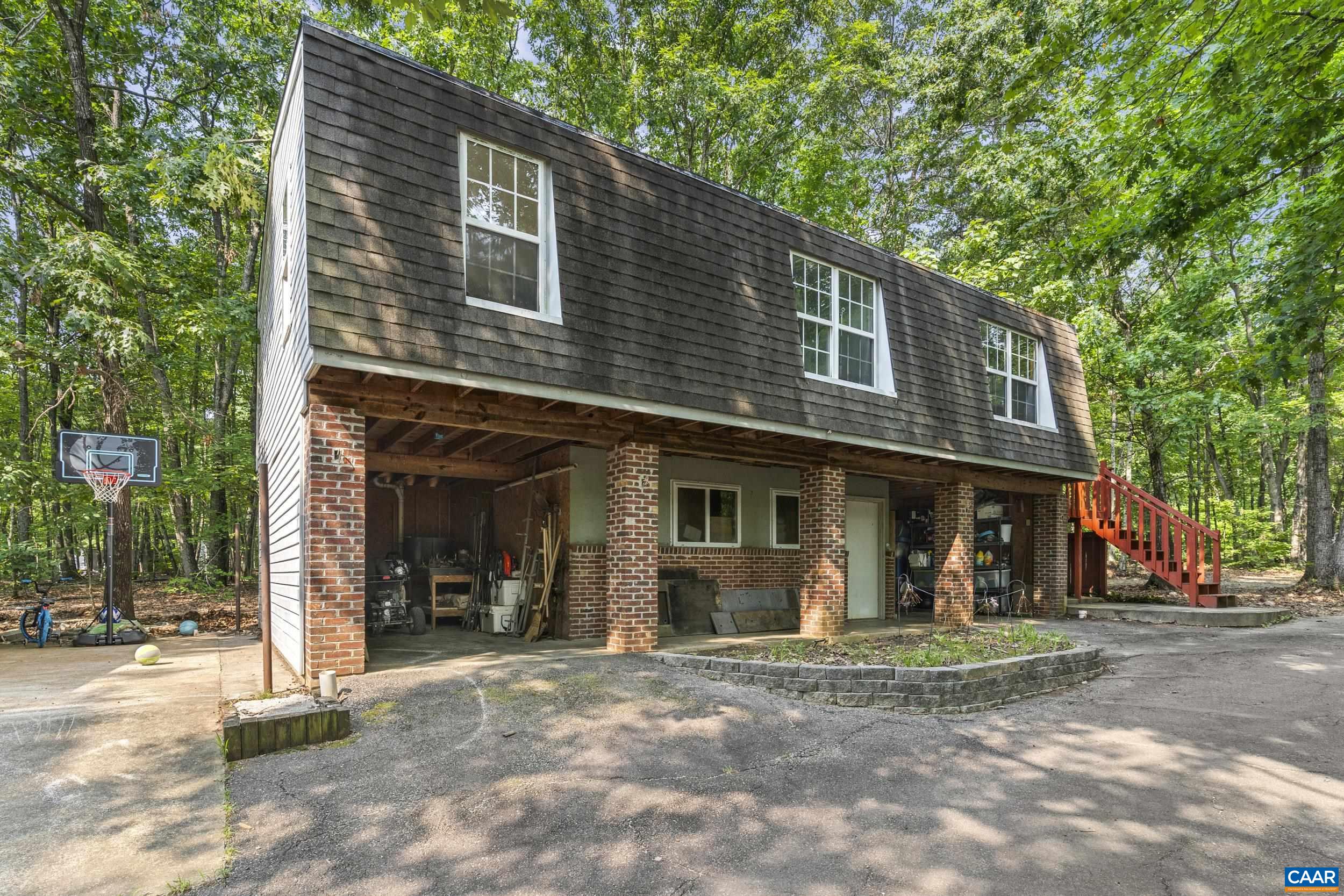 3826 MIDLAND RD, WINGINA, Virginia 24599, 4 Bedrooms Bedrooms, ,3 BathroomsBathrooms,Residential,3826 MIDLAND RD,680306 MLS # 680306