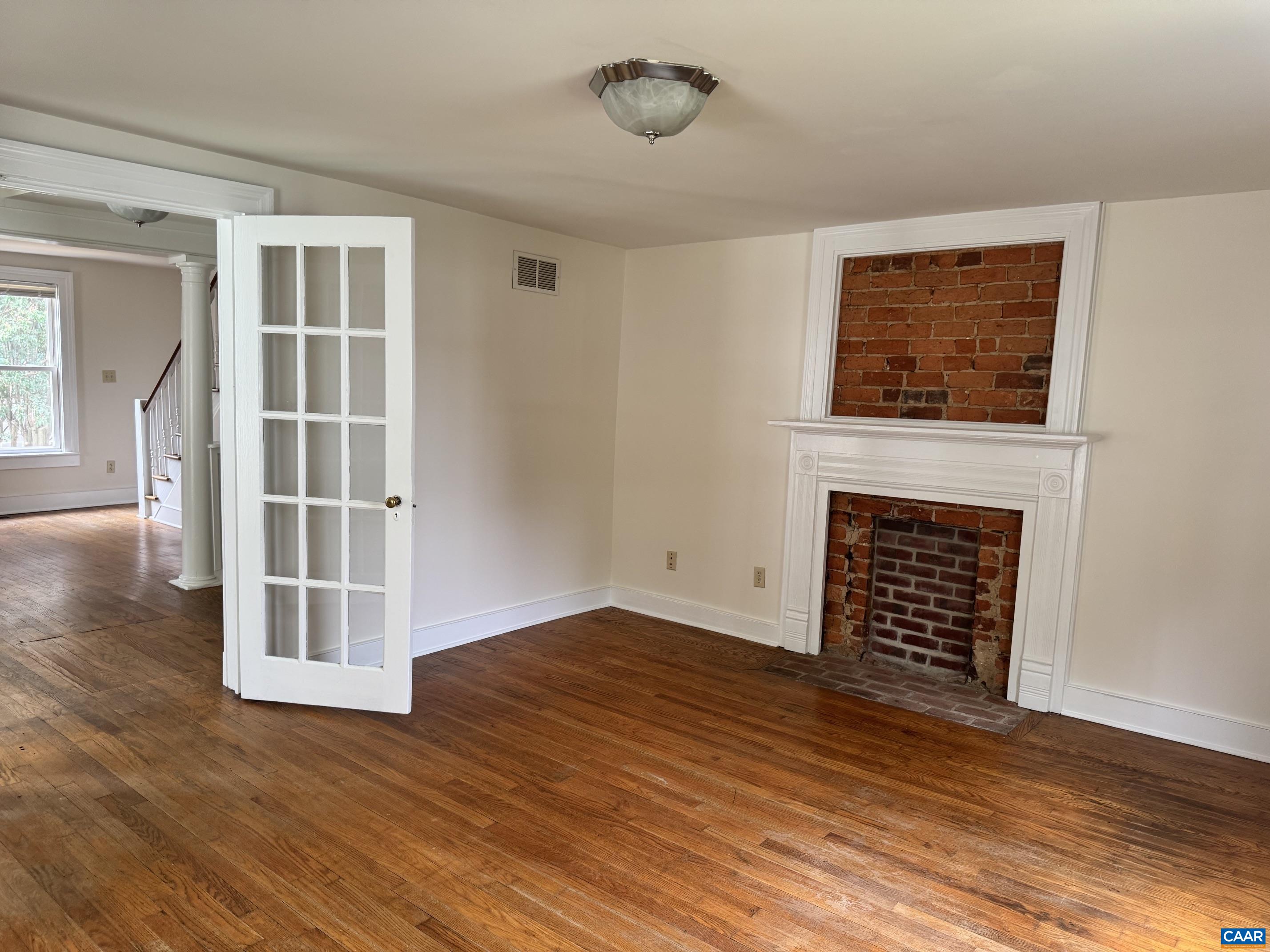 339 SW 6 1/2 ST, CHARLOTTESVILLE, Virginia 22903, 4 Bedrooms Bedrooms, ,1 BathroomBathrooms,Residential,339 SW 6 1/2 ST,680320 MLS # 680320 339 SW 6 1/2 ST, CHARLOTTESVILLE, Virginia 22903, 4 Bedrooms Bedrooms, ,1 BathroomBathrooms,Residential,339 SW 6 1/2 ST,680320 MLS # 680320