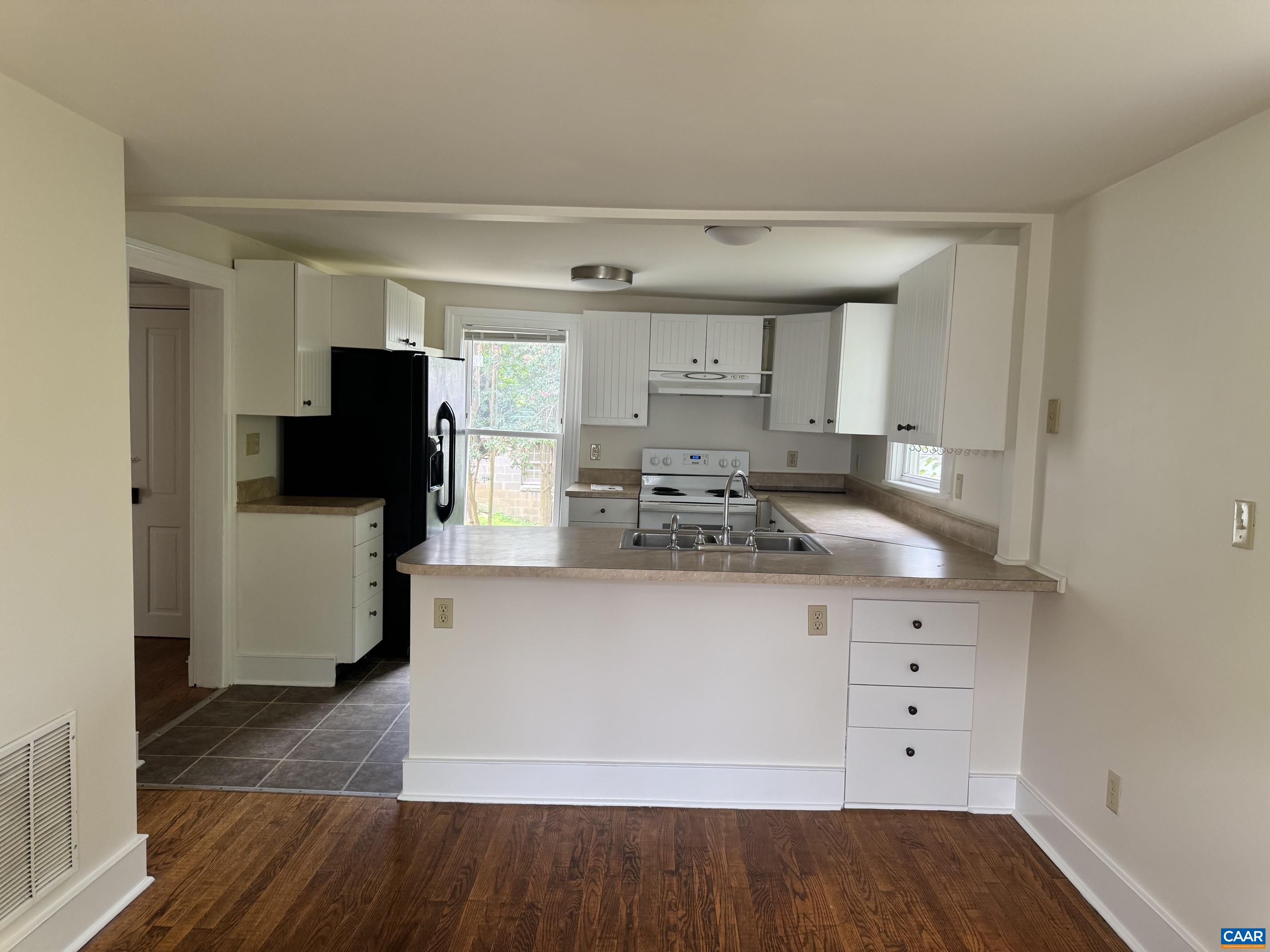339 SW 6 1/2 ST, CHARLOTTESVILLE, Virginia 22903, 4 Bedrooms Bedrooms, ,1 BathroomBathrooms,Residential,339 SW 6 1/2 ST,680320 MLS # 680320 339 SW 6 1/2 ST, CHARLOTTESVILLE, Virginia 22903, 4 Bedrooms Bedrooms, ,1 BathroomBathrooms,Residential,339 SW 6 1/2 ST,680320 MLS # 680320