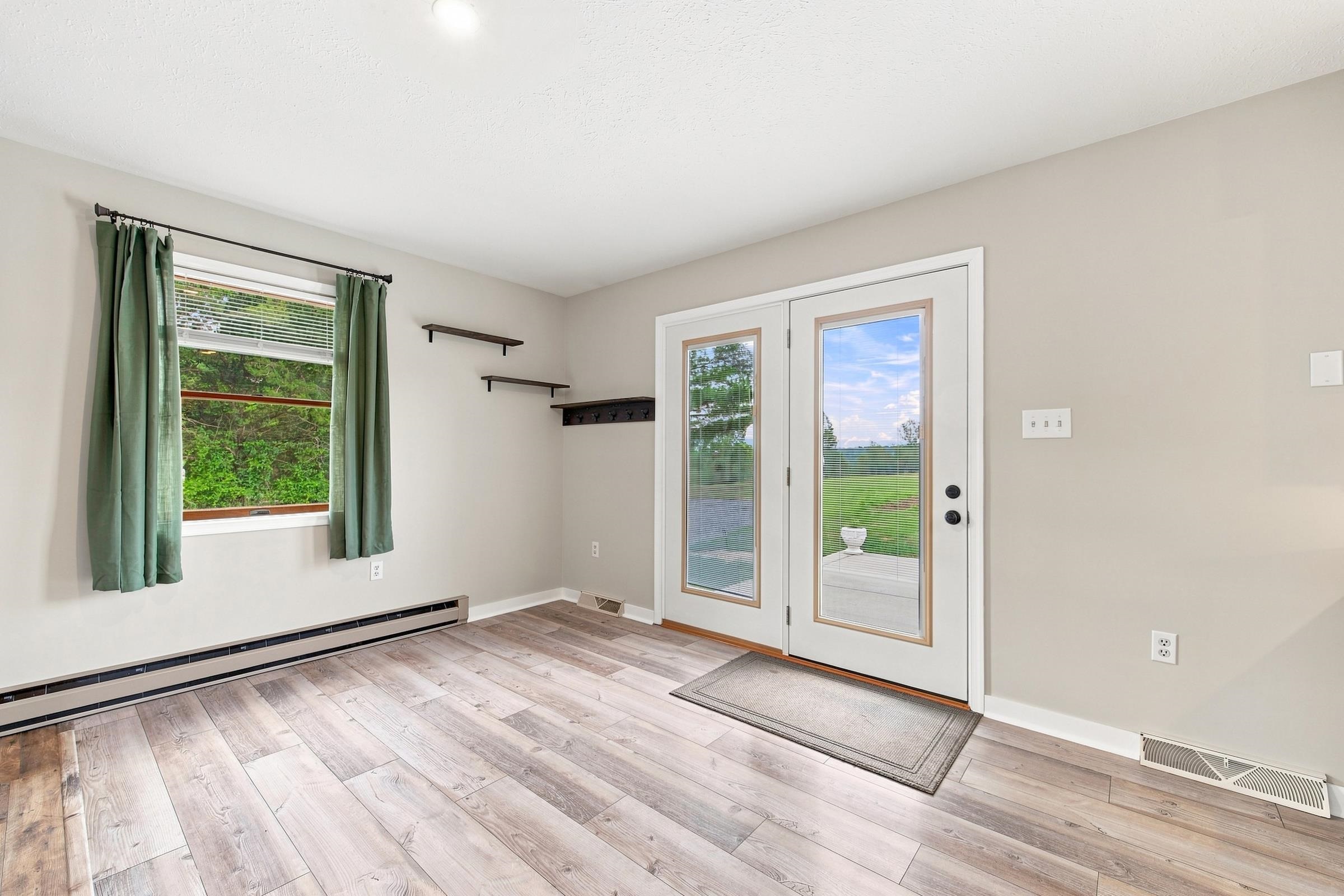 2756 RIDGE HOLLOW RD, EDINBURG, Virginia 22824, 3 Bedrooms Bedrooms, ,1 BathroomBathrooms,Residential,2756 RIDGE HOLLOW RD,680326 MLS # 680326 2756 RIDGE HOLLOW RD, EDINBURG, Virginia 22824, 3 Bedrooms Bedrooms, ,1 BathroomBathrooms,Residential,2756 RIDGE HOLLOW RD,680326 MLS # 680326
