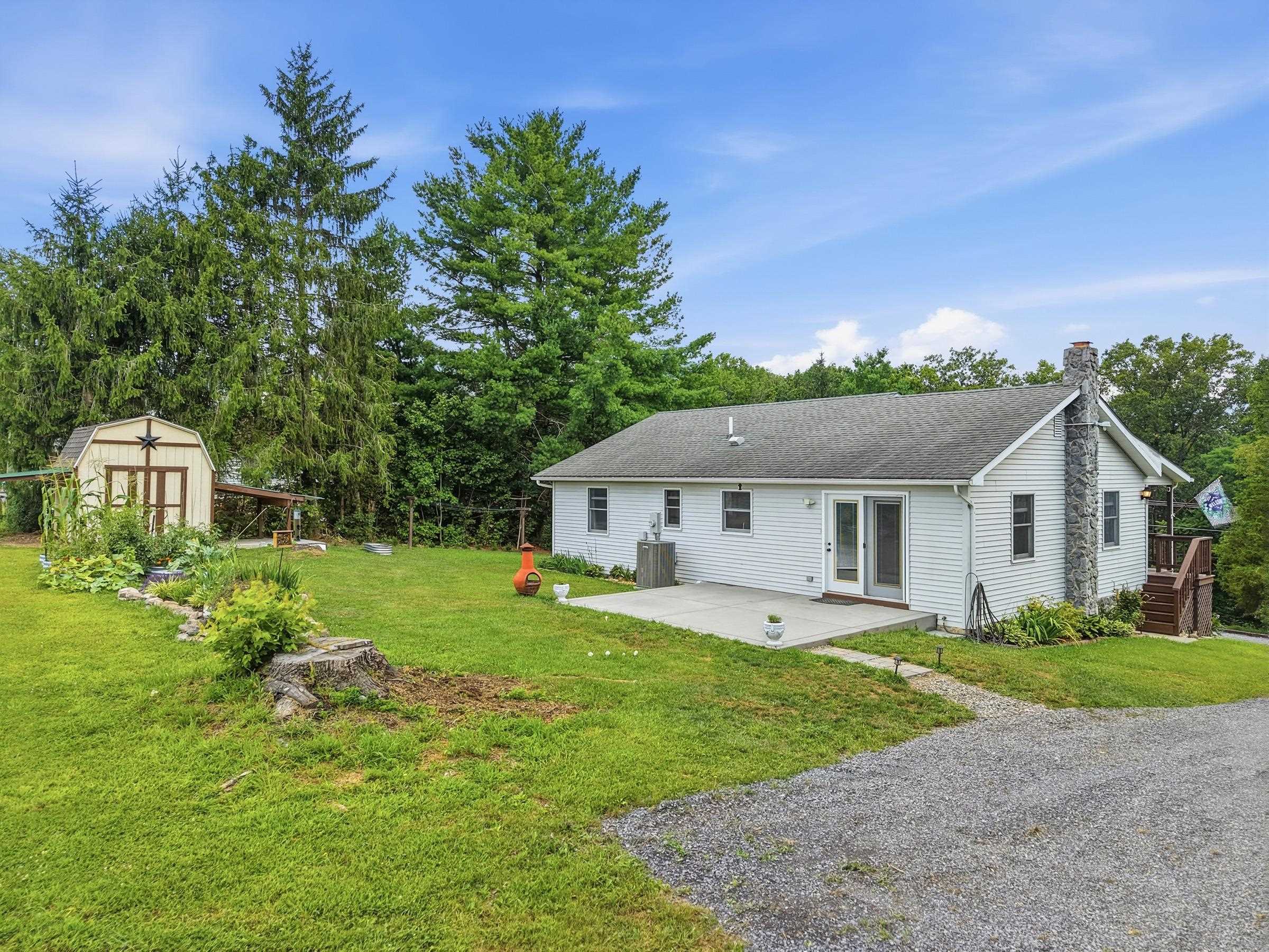 2756 RIDGE HOLLOW RD, EDINBURG, Virginia 22824, 3 Bedrooms Bedrooms, ,1 BathroomBathrooms,Residential,2756 RIDGE HOLLOW RD,680326 MLS # 680326 2756 RIDGE HOLLOW RD, EDINBURG, Virginia 22824, 3 Bedrooms Bedrooms, ,1 BathroomBathrooms,Residential,2756 RIDGE HOLLOW RD,680326 MLS # 680326