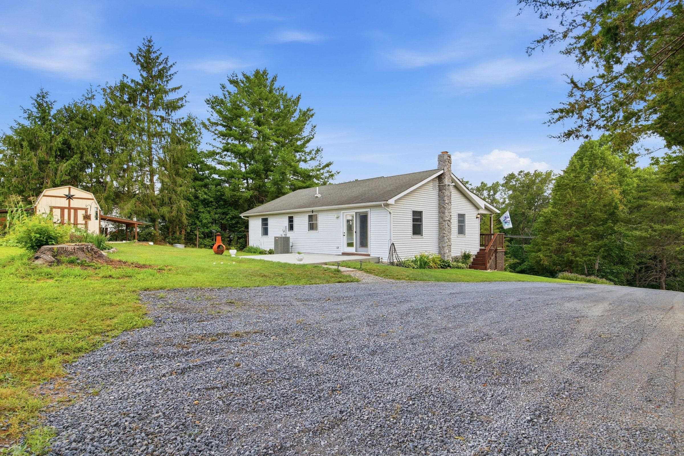 2756 RIDGE HOLLOW RD, EDINBURG, Virginia 22824, 3 Bedrooms Bedrooms, ,1 BathroomBathrooms,Residential,2756 RIDGE HOLLOW RD,680326 MLS # 680326 2756 RIDGE HOLLOW RD, EDINBURG, Virginia 22824, 3 Bedrooms Bedrooms, ,1 BathroomBathrooms,Residential,2756 RIDGE HOLLOW RD,680326 MLS # 680326