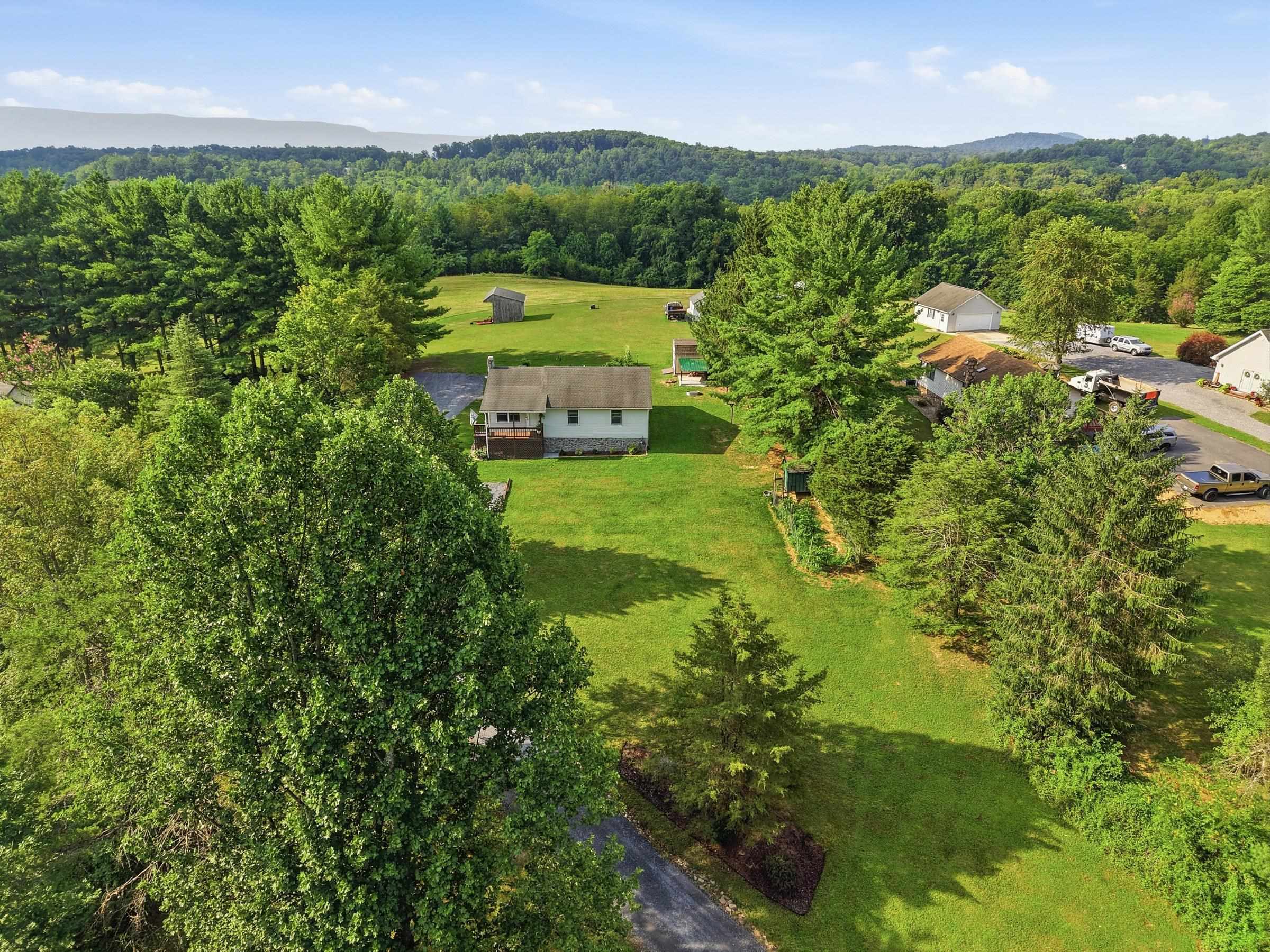 2756 RIDGE HOLLOW RD, EDINBURG, Virginia 22824, 3 Bedrooms Bedrooms, ,1 BathroomBathrooms,Residential,2756 RIDGE HOLLOW RD,680326 MLS # 680326 2756 RIDGE HOLLOW RD, EDINBURG, Virginia 22824, 3 Bedrooms Bedrooms, ,1 BathroomBathrooms,Residential,2756 RIDGE HOLLOW RD,680326 MLS # 680326
