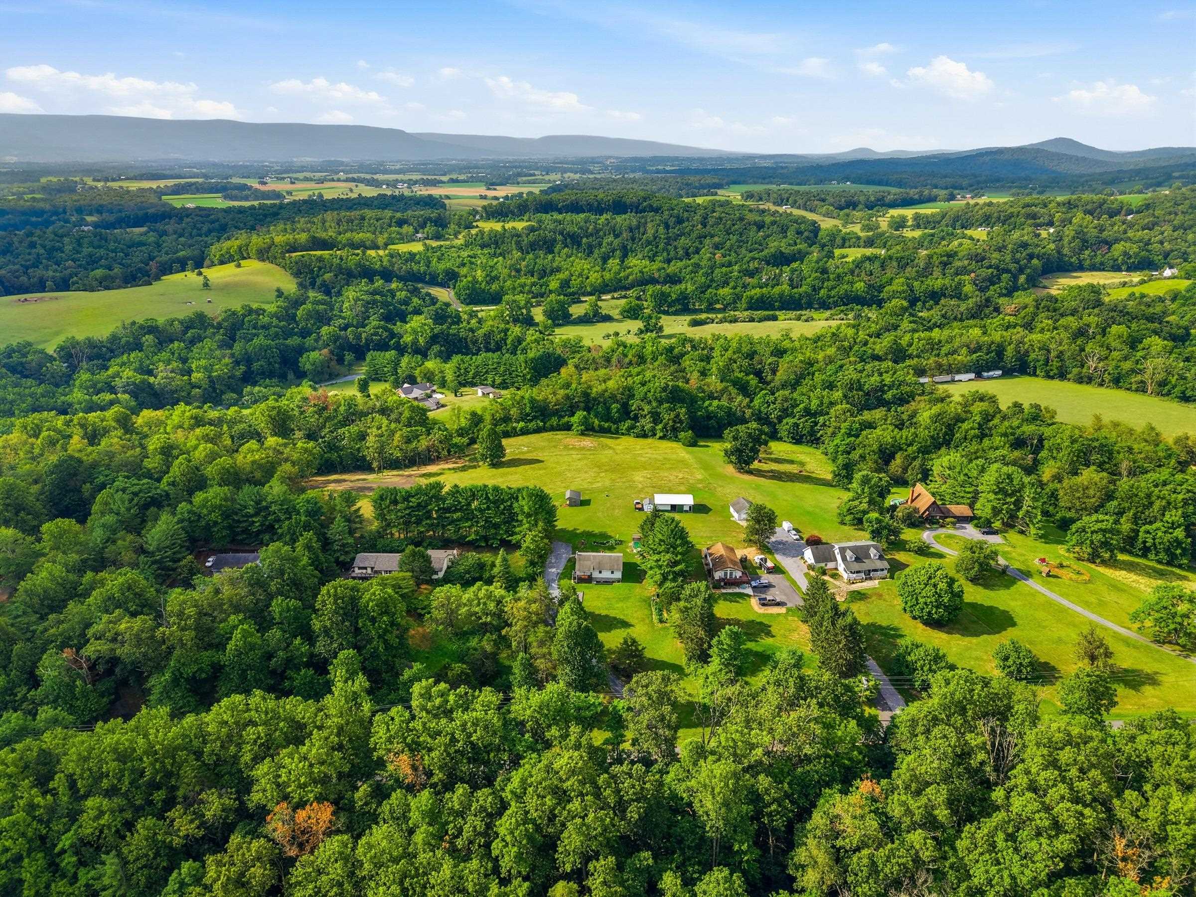 2756 RIDGE HOLLOW RD, EDINBURG, Virginia 22824, 3 Bedrooms Bedrooms, ,1 BathroomBathrooms,Residential,2756 RIDGE HOLLOW RD,680326 MLS # 680326 2756 RIDGE HOLLOW RD, EDINBURG, Virginia 22824, 3 Bedrooms Bedrooms, ,1 BathroomBathrooms,Residential,2756 RIDGE HOLLOW RD,680326 MLS # 680326