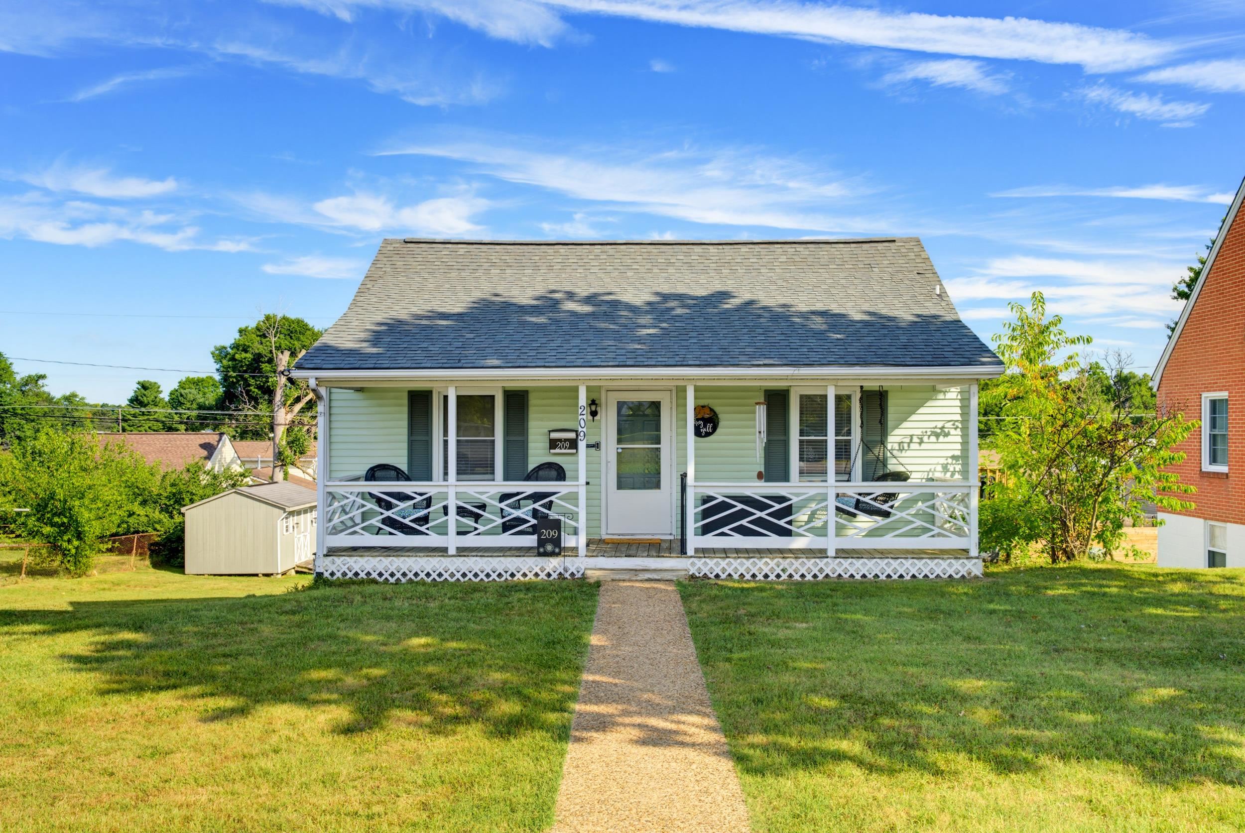 209 ISLE AVE, WAYNESBORO, Virginia 22980, 3 Bedrooms Bedrooms, ,1 BathroomBathrooms,Residential,The Sage Cottage,209 ISLE AVE,680327 MLS # 680327 209 ISLE AVE, WAYNESBORO, Virginia 22980, 3 Bedrooms Bedrooms, ,1 BathroomBathrooms,Residential,The Sage Cottage,209 ISLE AVE,680327 MLS # 680327