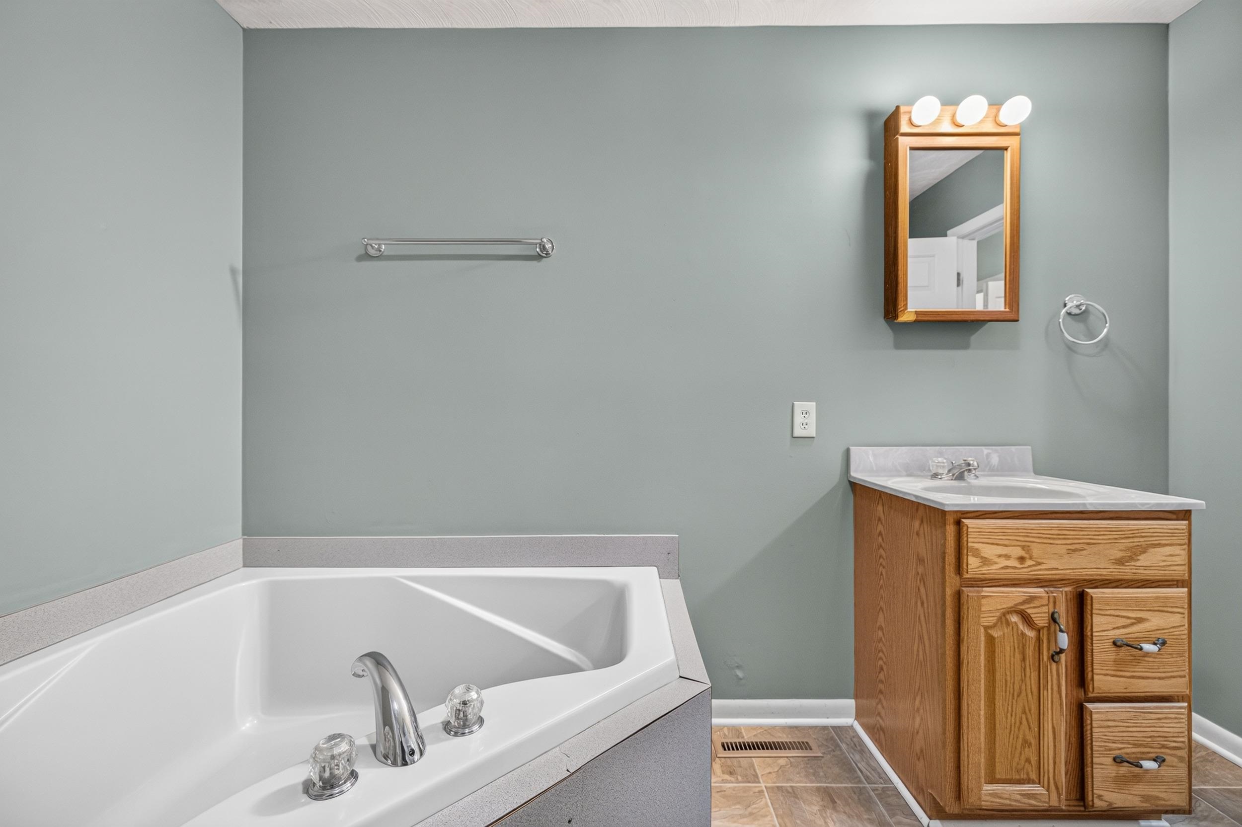 18 BEVERLEY ST, VERONA, Virginia 24482, 4 Bedrooms Bedrooms, ,2 BathroomsBathrooms,Residential,18 BEVERLEY ST,680328 MLS # 680328 18 BEVERLEY ST, VERONA, Virginia 24482, 4 Bedrooms Bedrooms, ,2 BathroomsBathrooms,Residential,18 BEVERLEY ST,680328 MLS # 680328