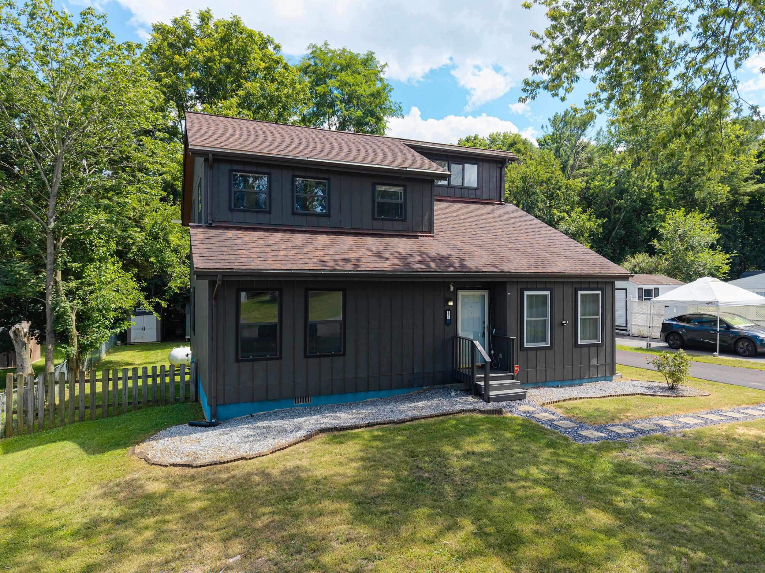 18 BEVERLEY ST, VERONA, Virginia 24482, 4 Bedrooms Bedrooms, ,2 BathroomsBathrooms,Residential,18 BEVERLEY ST,680328 MLS # 680328 18 BEVERLEY ST, VERONA, Virginia 24482, 4 Bedrooms Bedrooms, ,2 BathroomsBathrooms,Residential,18 BEVERLEY ST,680328 MLS # 680328