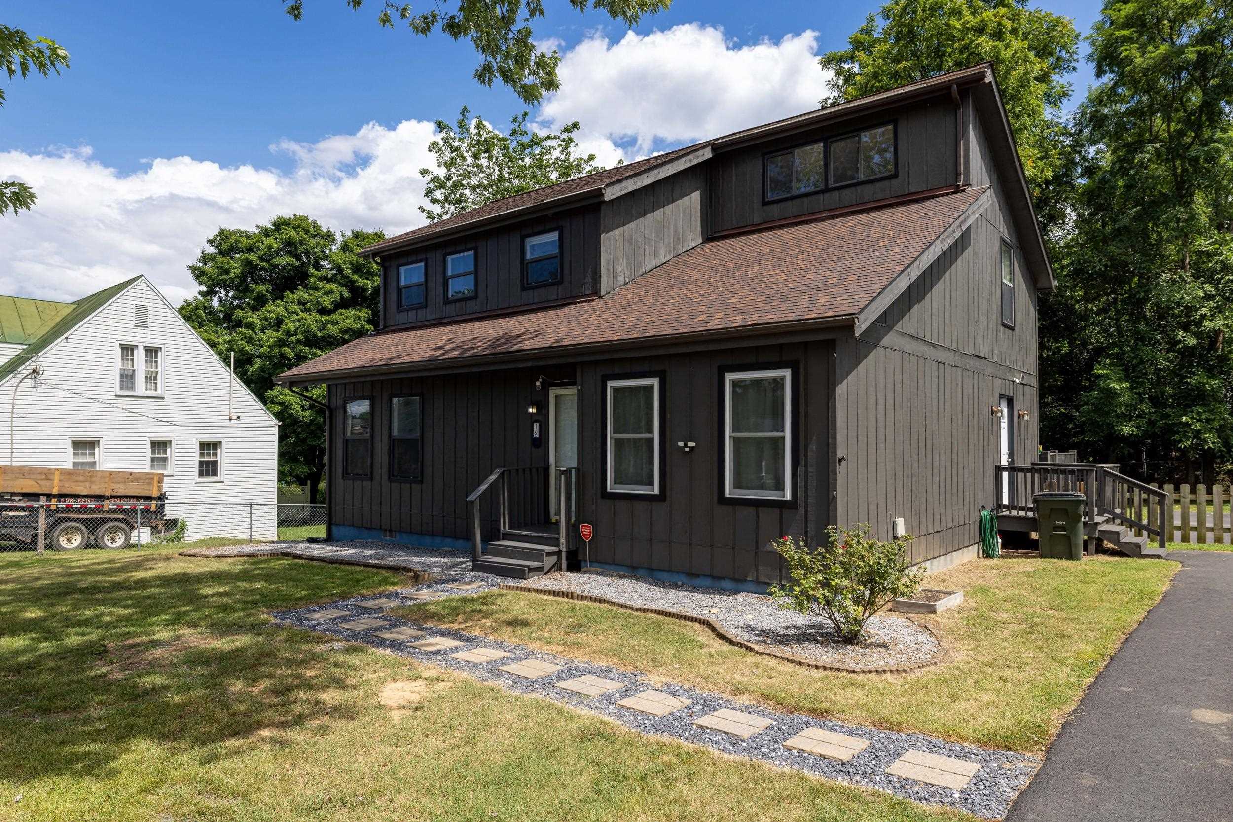 18 BEVERLEY ST, VERONA, Virginia 24482, 4 Bedrooms Bedrooms, ,2 BathroomsBathrooms,Residential,18 BEVERLEY ST,680328 MLS # 680328 18 BEVERLEY ST, VERONA, Virginia 24482, 4 Bedrooms Bedrooms, ,2 BathroomsBathrooms,Residential,18 BEVERLEY ST,680328 MLS # 680328