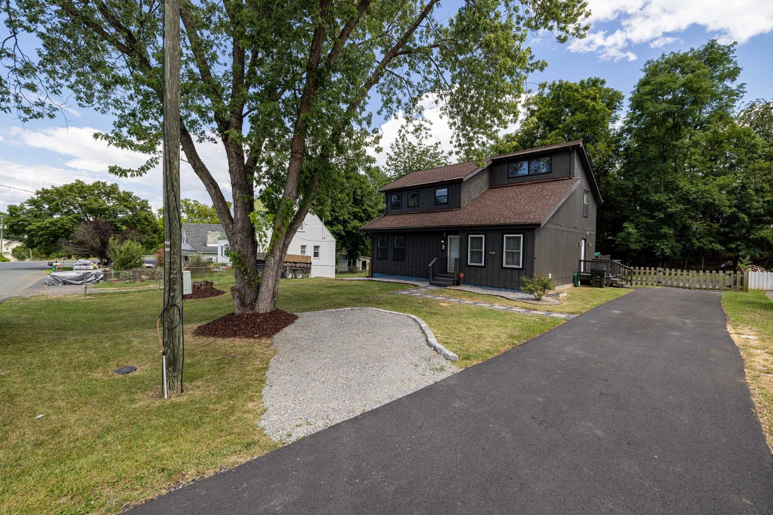 18 BEVERLEY ST, VERONA, Virginia 24482, 4 Bedrooms Bedrooms, ,2 BathroomsBathrooms,Residential,18 BEVERLEY ST,680328 MLS # 680328 18 BEVERLEY ST, VERONA, Virginia 24482, 4 Bedrooms Bedrooms, ,2 BathroomsBathrooms,Residential,18 BEVERLEY ST,680328 MLS # 680328