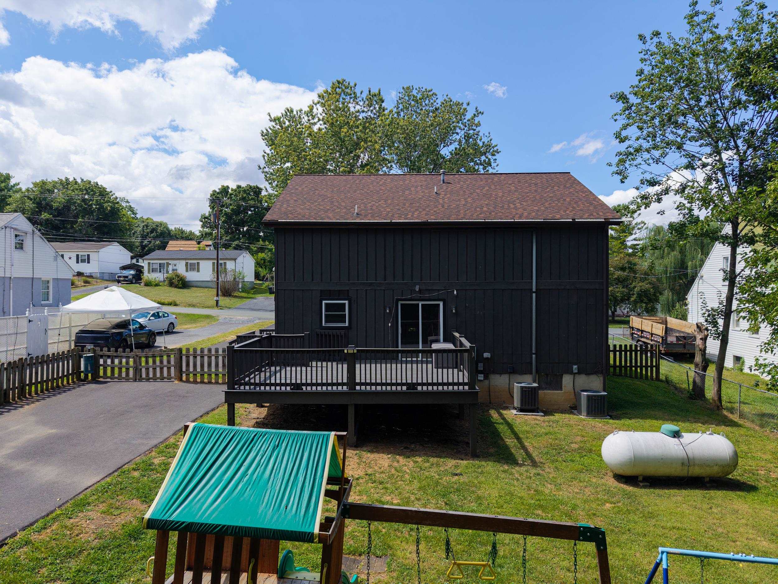 18 BEVERLEY ST, VERONA, Virginia 24482, 4 Bedrooms Bedrooms, ,2 BathroomsBathrooms,Residential,18 BEVERLEY ST,680328 MLS # 680328 18 BEVERLEY ST, VERONA, Virginia 24482, 4 Bedrooms Bedrooms, ,2 BathroomsBathrooms,Residential,18 BEVERLEY ST,680328 MLS # 680328