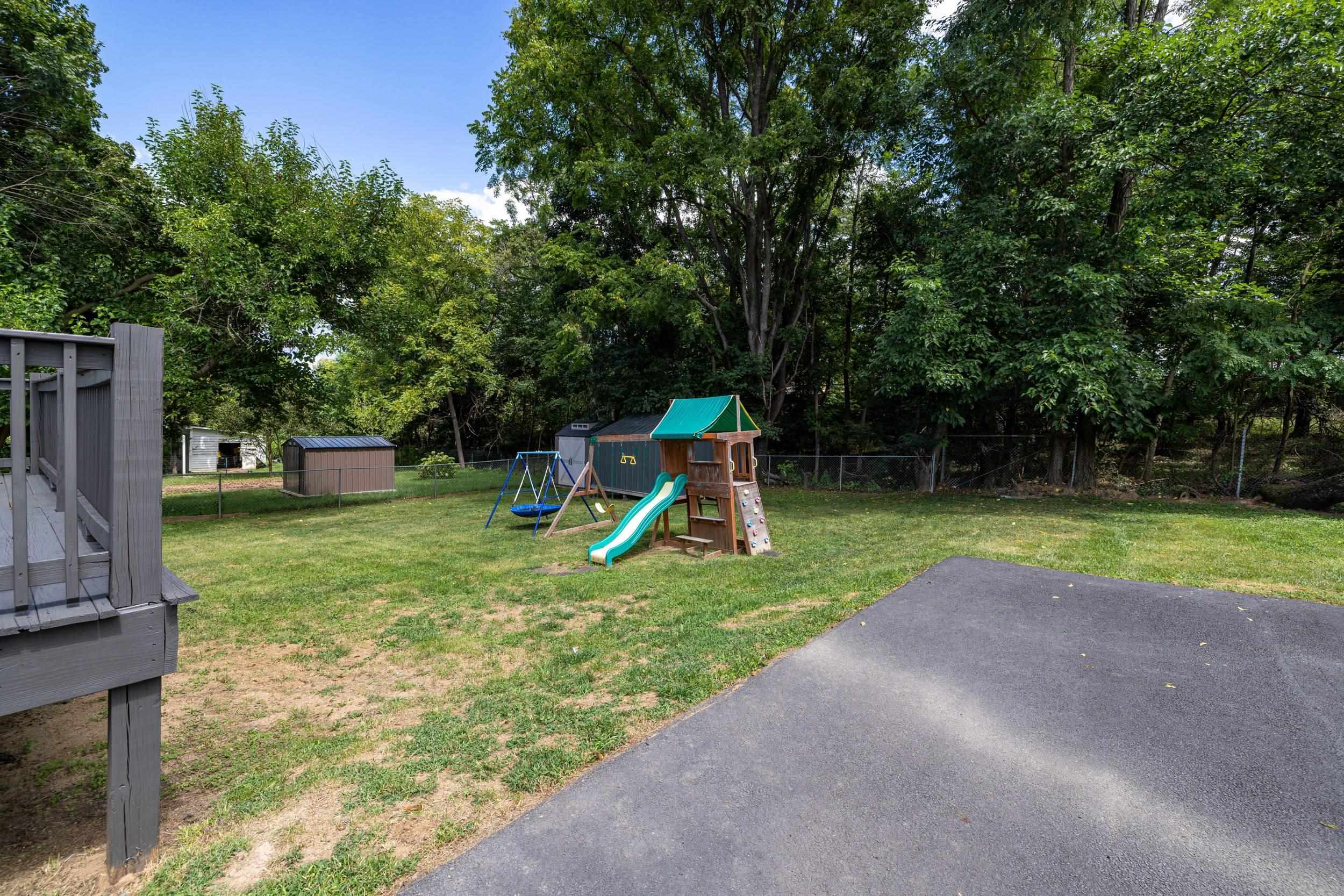 18 BEVERLEY ST, VERONA, Virginia 24482, 4 Bedrooms Bedrooms, ,2 BathroomsBathrooms,Residential,18 BEVERLEY ST,680328 MLS # 680328 18 BEVERLEY ST, VERONA, Virginia 24482, 4 Bedrooms Bedrooms, ,2 BathroomsBathrooms,Residential,18 BEVERLEY ST,680328 MLS # 680328