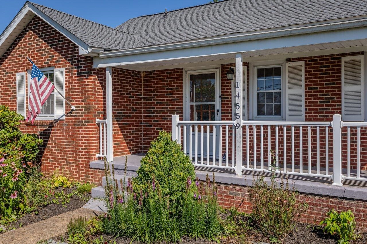 14559 SOUTH EAST SIDE HWY, GROTTOES, Virginia 24441, 3 Bedrooms Bedrooms, ,1 BathroomBathrooms,Residential,14559 SOUTH EAST SIDE HWY,680329 MLS # 680329 14559 SOUTH EAST SIDE HWY, GROTTOES, Virginia 24441, 3 Bedrooms Bedrooms, ,1 BathroomBathrooms,Residential,14559 SOUTH EAST SIDE HWY,680329 MLS # 680329
