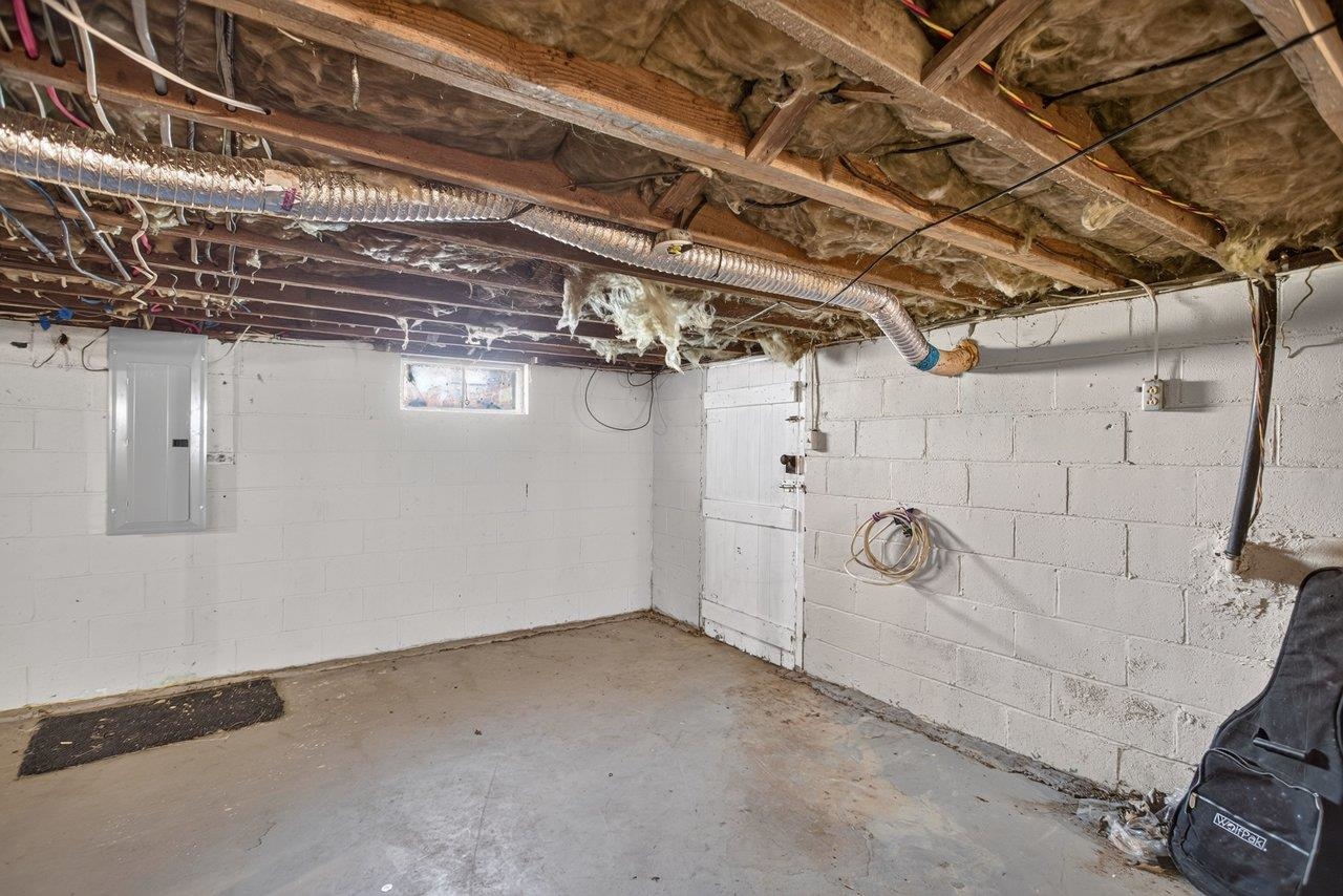 14559 SOUTH EAST SIDE HWY, GROTTOES, Virginia 24441, 3 Bedrooms Bedrooms, ,1 BathroomBathrooms,Residential,14559 SOUTH EAST SIDE HWY,680329 MLS # 680329 14559 SOUTH EAST SIDE HWY, GROTTOES, Virginia 24441, 3 Bedrooms Bedrooms, ,1 BathroomBathrooms,Residential,14559 SOUTH EAST SIDE HWY,680329 MLS # 680329