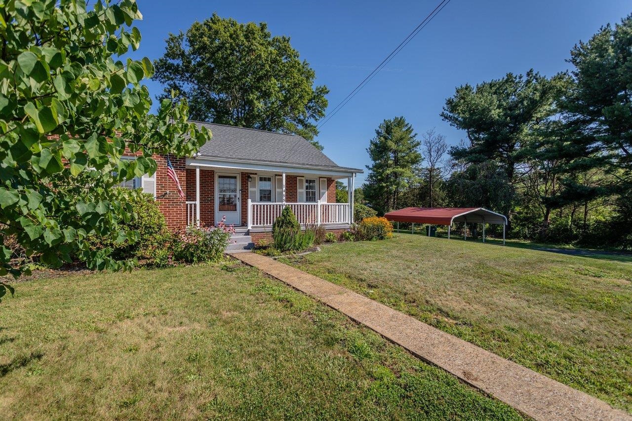 14559 SOUTH EAST SIDE HWY, GROTTOES, Virginia 24441, 3 Bedrooms Bedrooms, ,1 BathroomBathrooms,Residential,14559 SOUTH EAST SIDE HWY,680329 MLS # 680329 14559 SOUTH EAST SIDE HWY, GROTTOES, Virginia 24441, 3 Bedrooms Bedrooms, ,1 BathroomBathrooms,Residential,14559 SOUTH EAST SIDE HWY,680329 MLS # 680329