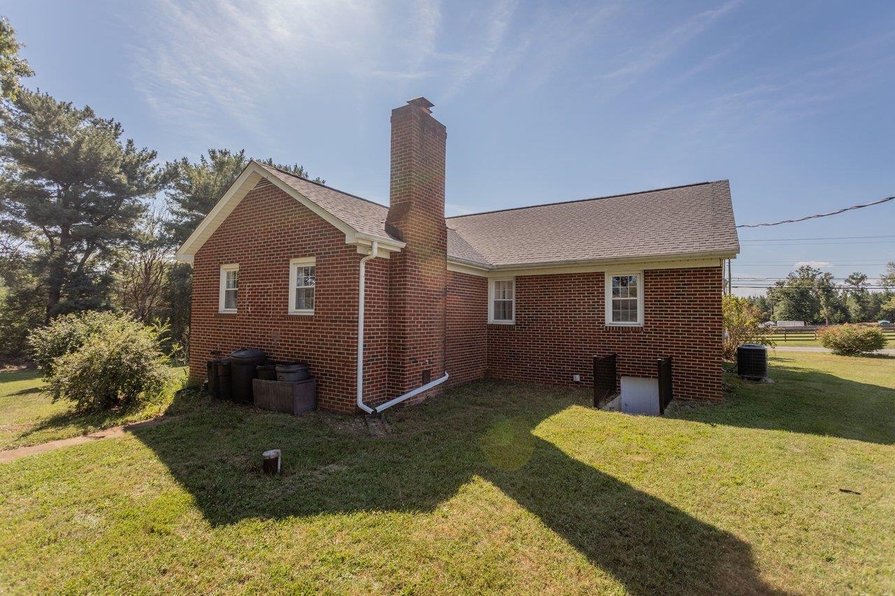 14559 SOUTH EAST SIDE HWY, GROTTOES, Virginia 24441, 3 Bedrooms Bedrooms, ,1 BathroomBathrooms,Residential,14559 SOUTH EAST SIDE HWY,680329 MLS # 680329 14559 SOUTH EAST SIDE HWY, GROTTOES, Virginia 24441, 3 Bedrooms Bedrooms, ,1 BathroomBathrooms,Residential,14559 SOUTH EAST SIDE HWY,680329 MLS # 680329