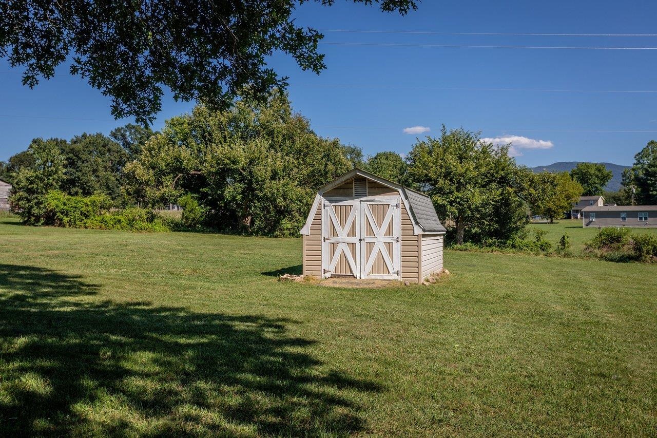 14559 SOUTH EAST SIDE HWY, GROTTOES, Virginia 24441, 3 Bedrooms Bedrooms, ,1 BathroomBathrooms,Residential,14559 SOUTH EAST SIDE HWY,680329 MLS # 680329 14559 SOUTH EAST SIDE HWY, GROTTOES, Virginia 24441, 3 Bedrooms Bedrooms, ,1 BathroomBathrooms,Residential,14559 SOUTH EAST SIDE HWY,680329 MLS # 680329