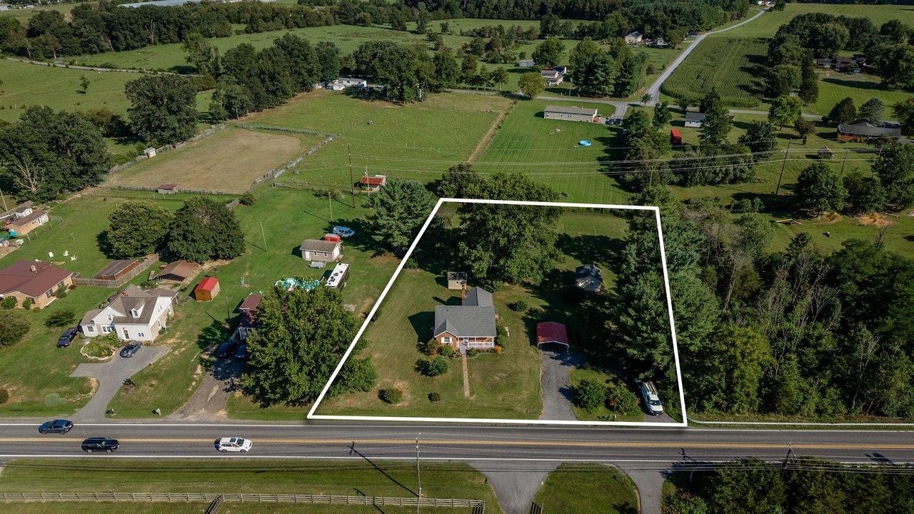 14559 SOUTH EAST SIDE HWY, GROTTOES, Virginia 24441, 3 Bedrooms Bedrooms, ,1 BathroomBathrooms,Residential,14559 SOUTH EAST SIDE HWY,680329 MLS # 680329 14559 SOUTH EAST SIDE HWY, GROTTOES, Virginia 24441, 3 Bedrooms Bedrooms, ,1 BathroomBathrooms,Residential,14559 SOUTH EAST SIDE HWY,680329 MLS # 680329